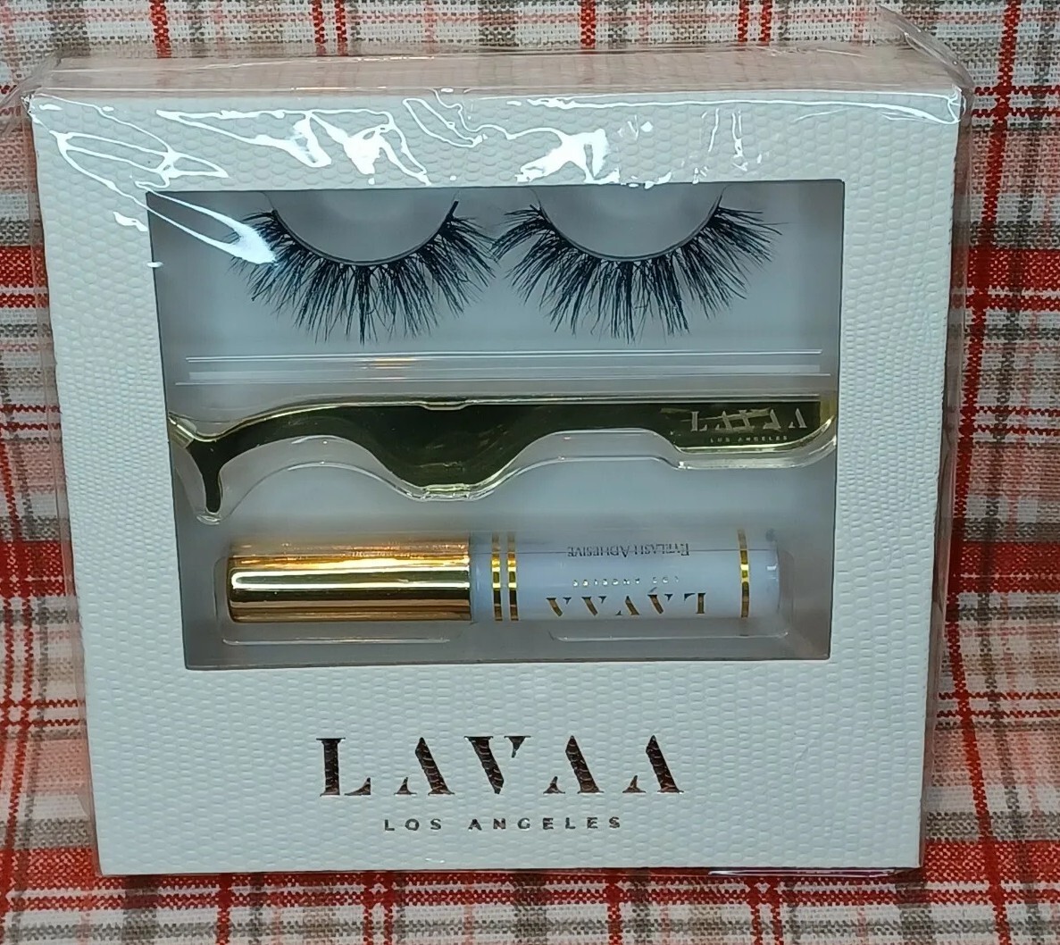 LAVAA Lashes Los Angeles Flirty Lash Set  Exclusive 3D Mink Pair Of Lashes 3Pc