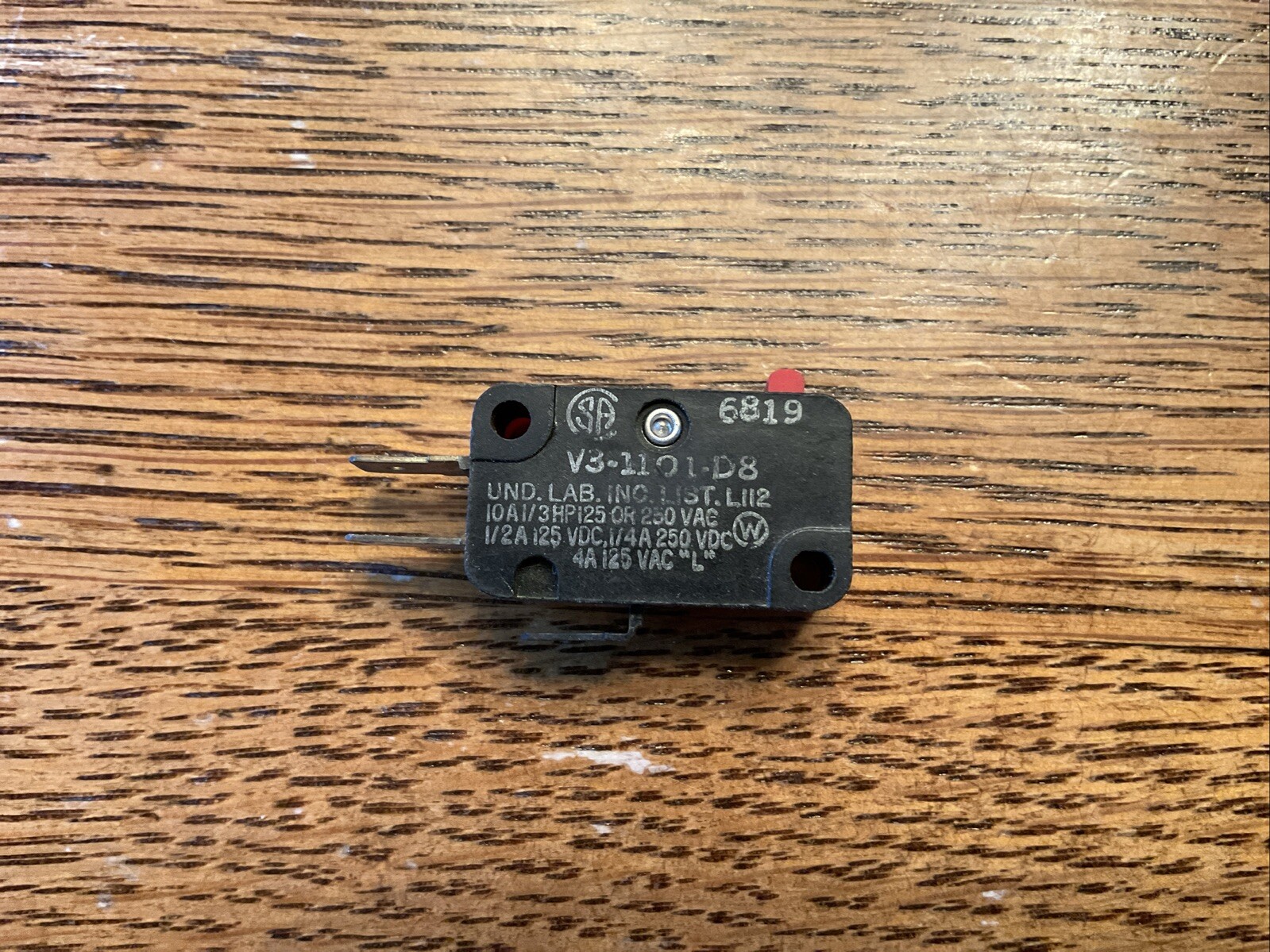 Micro Switch V3-1167-D8  Switch Microswitch NOS