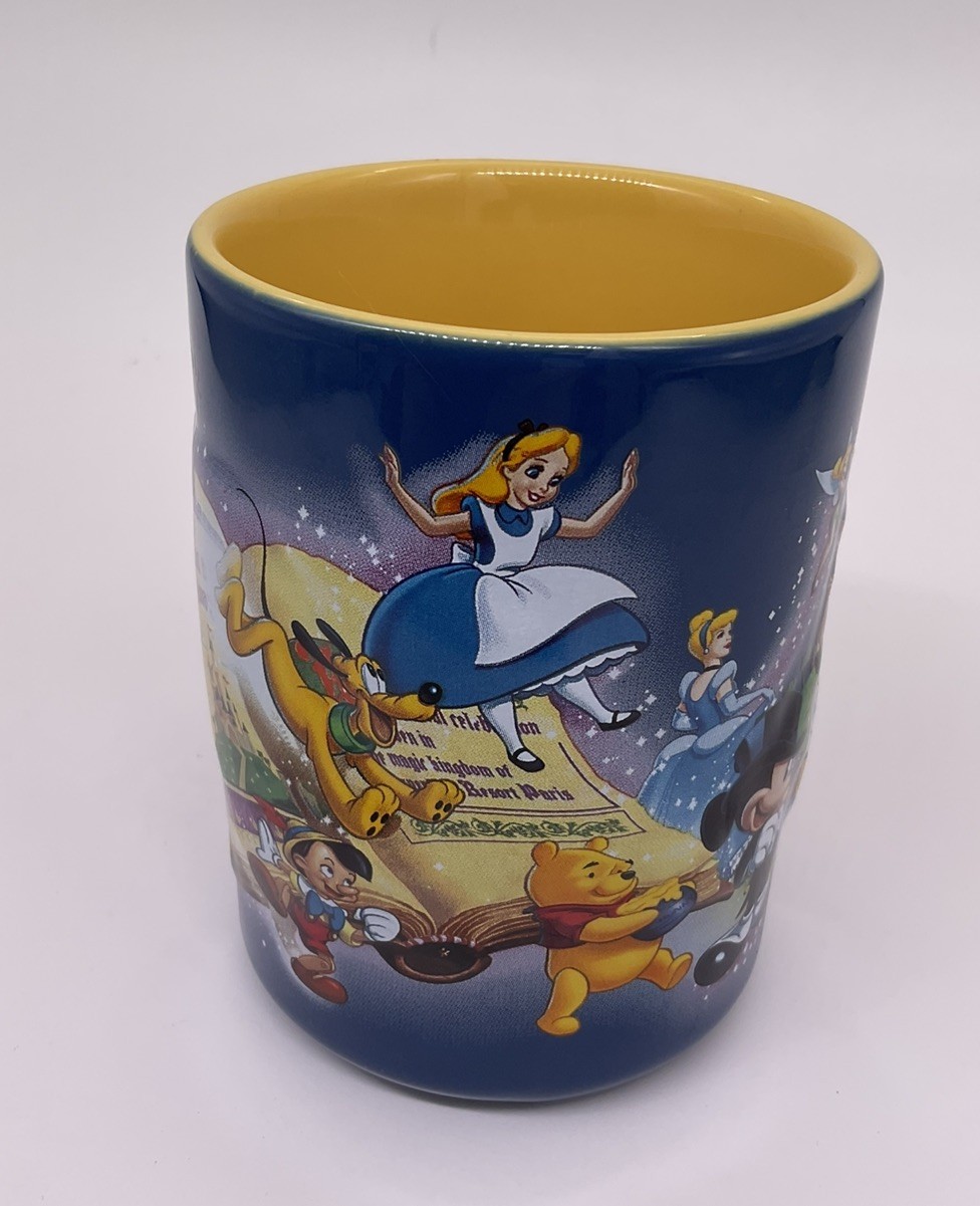 Disney - 15 Magical Years - Winnie The Pooh - Disneyland Paris - 3D Mug " MOM "