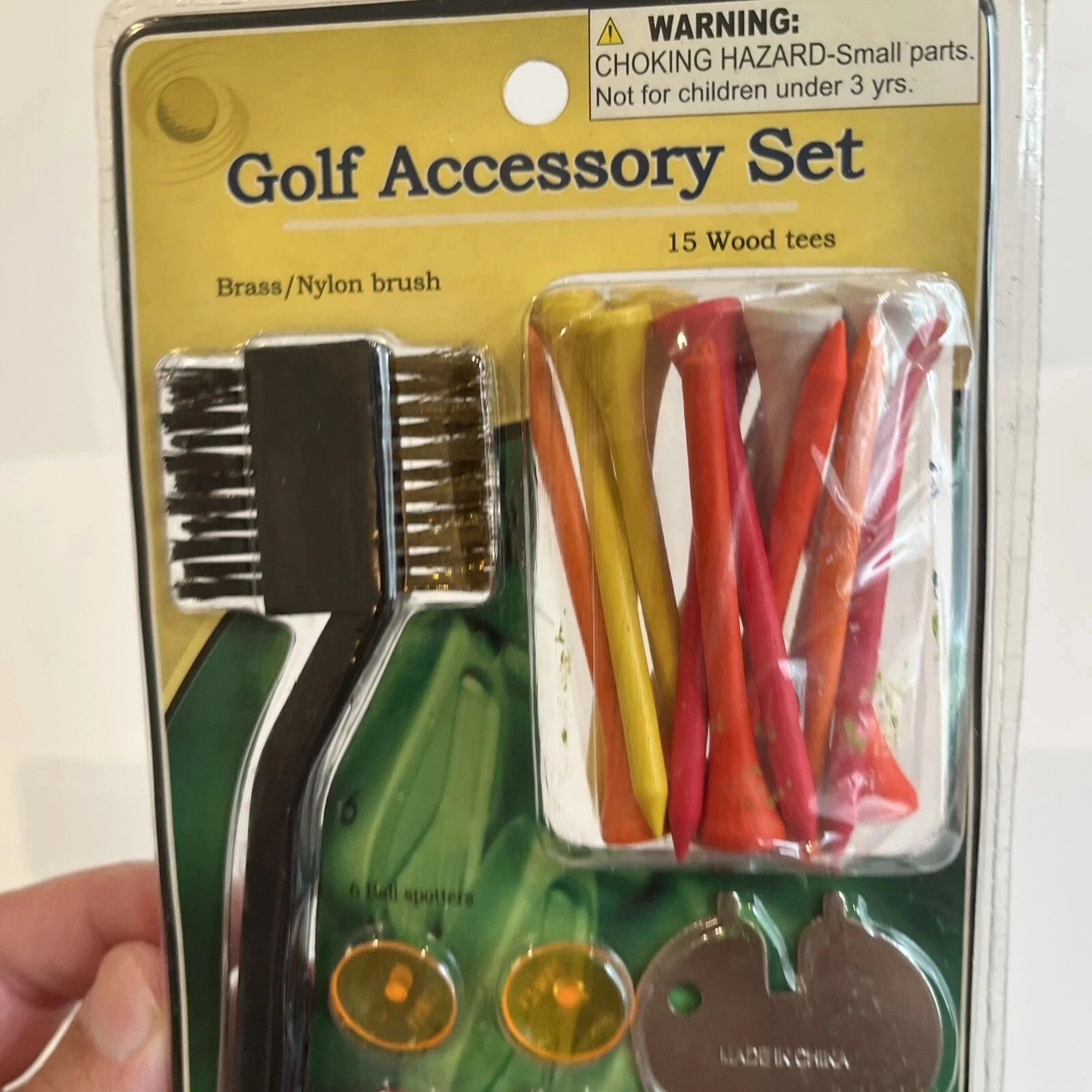Golf Accessory Set Includes Brush Tees Ball Spotters Divot Tool New
