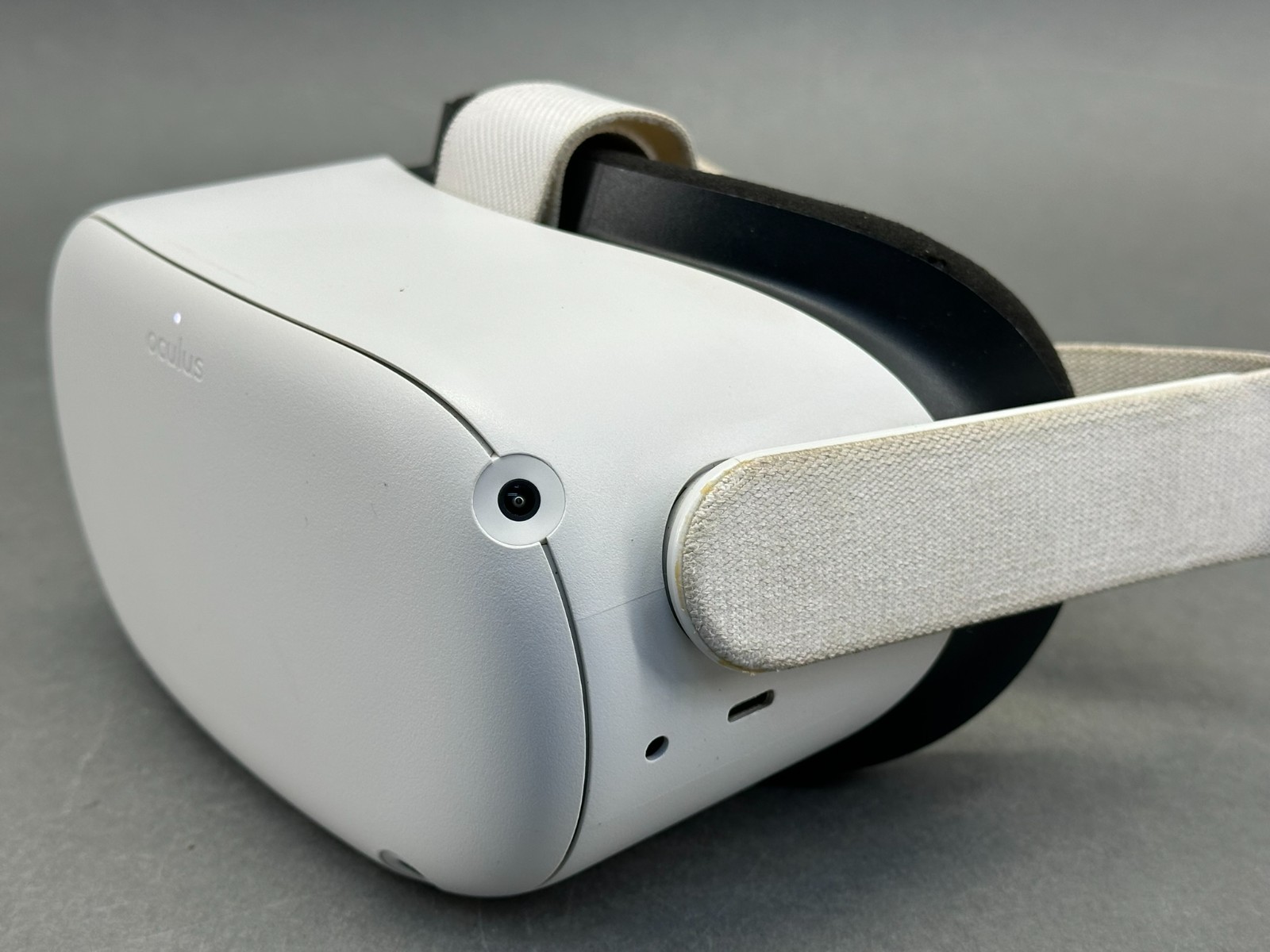Oculus Quest 2 128GB VR HEADSET + Controllers