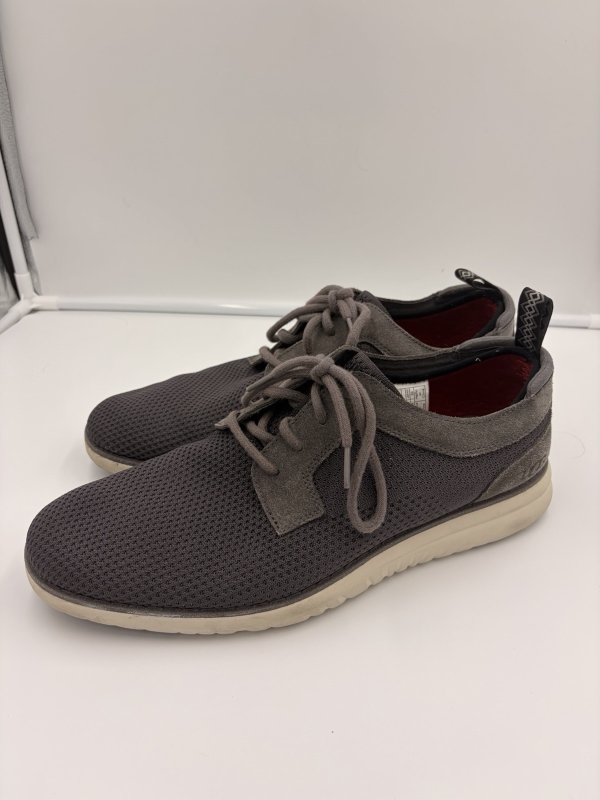 UGG Shoes Mens Size 11 Casual Sneakers Union Derby Gray Suede Knit HyperWeave