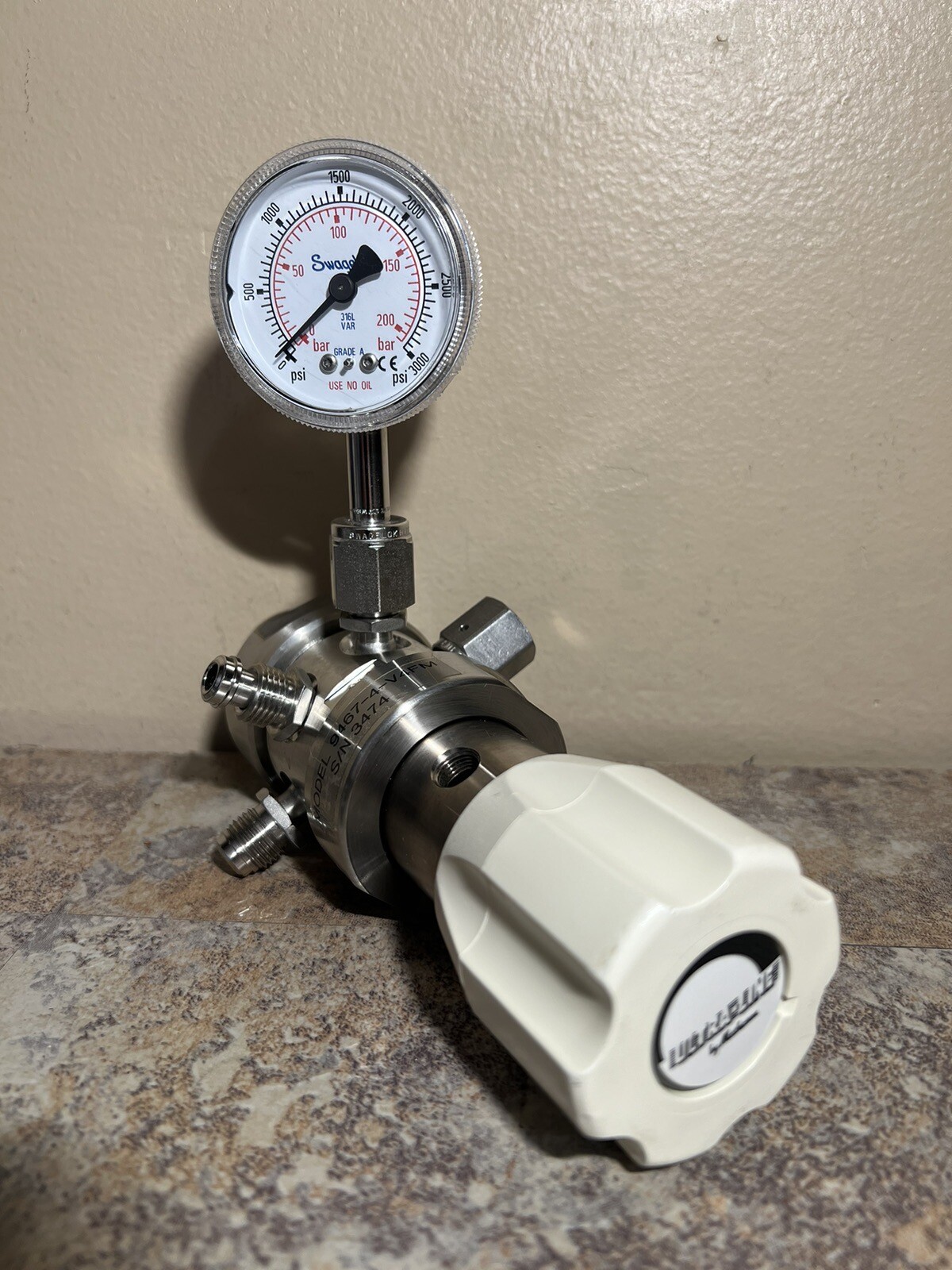 Matheson 9360 Series Ultra High-Purity SS Pressure Regulator 100 PSI Outlet