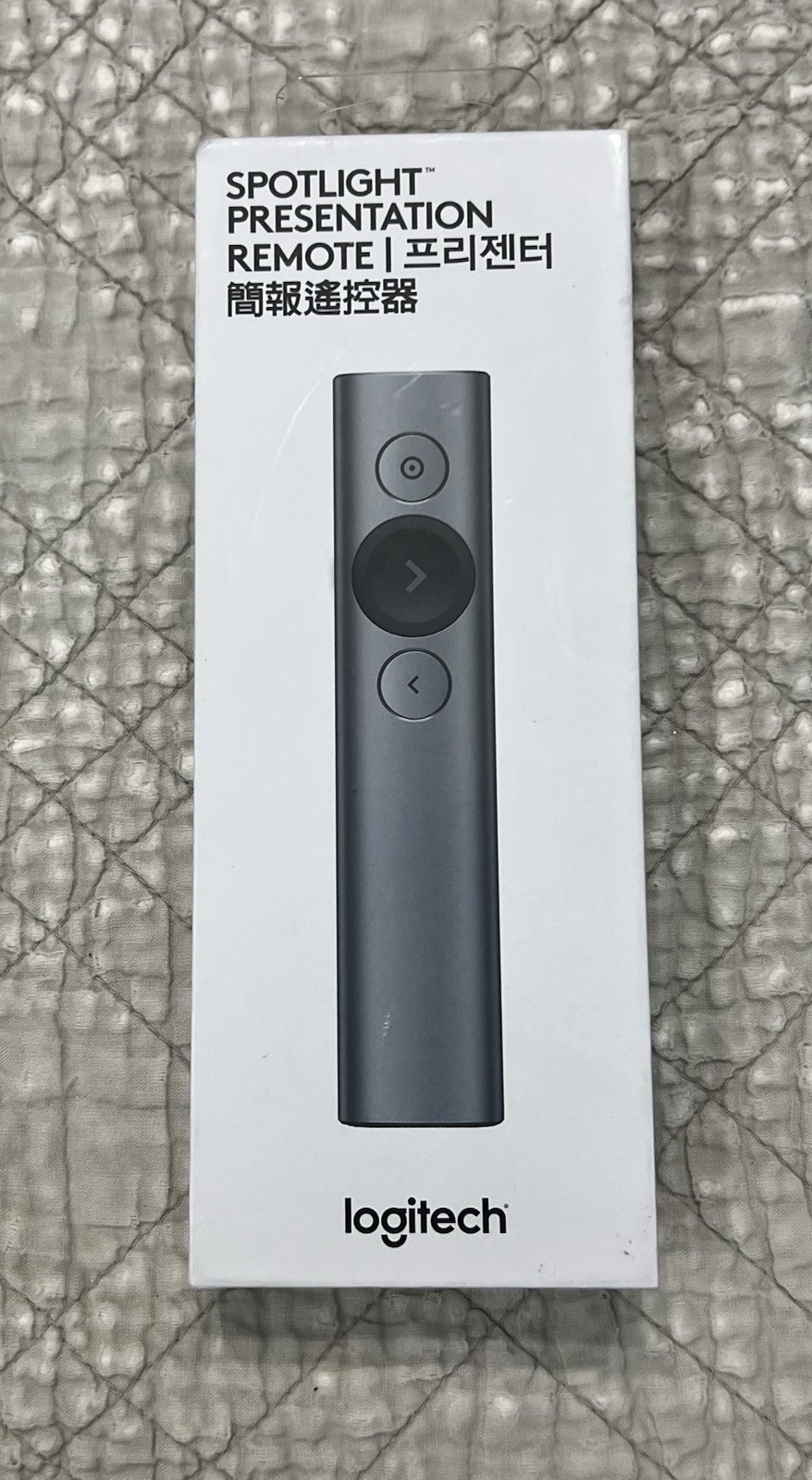 Logitech Spotlight 910-004654 Wireless Presentation Remote Control with USB New