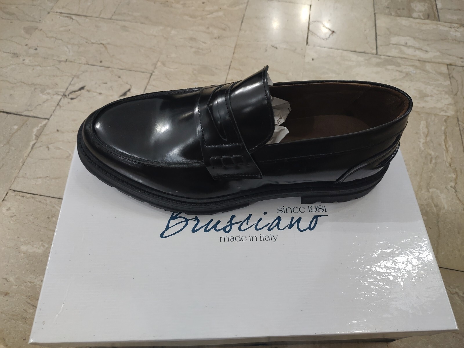 42 College Rock Black Loafer