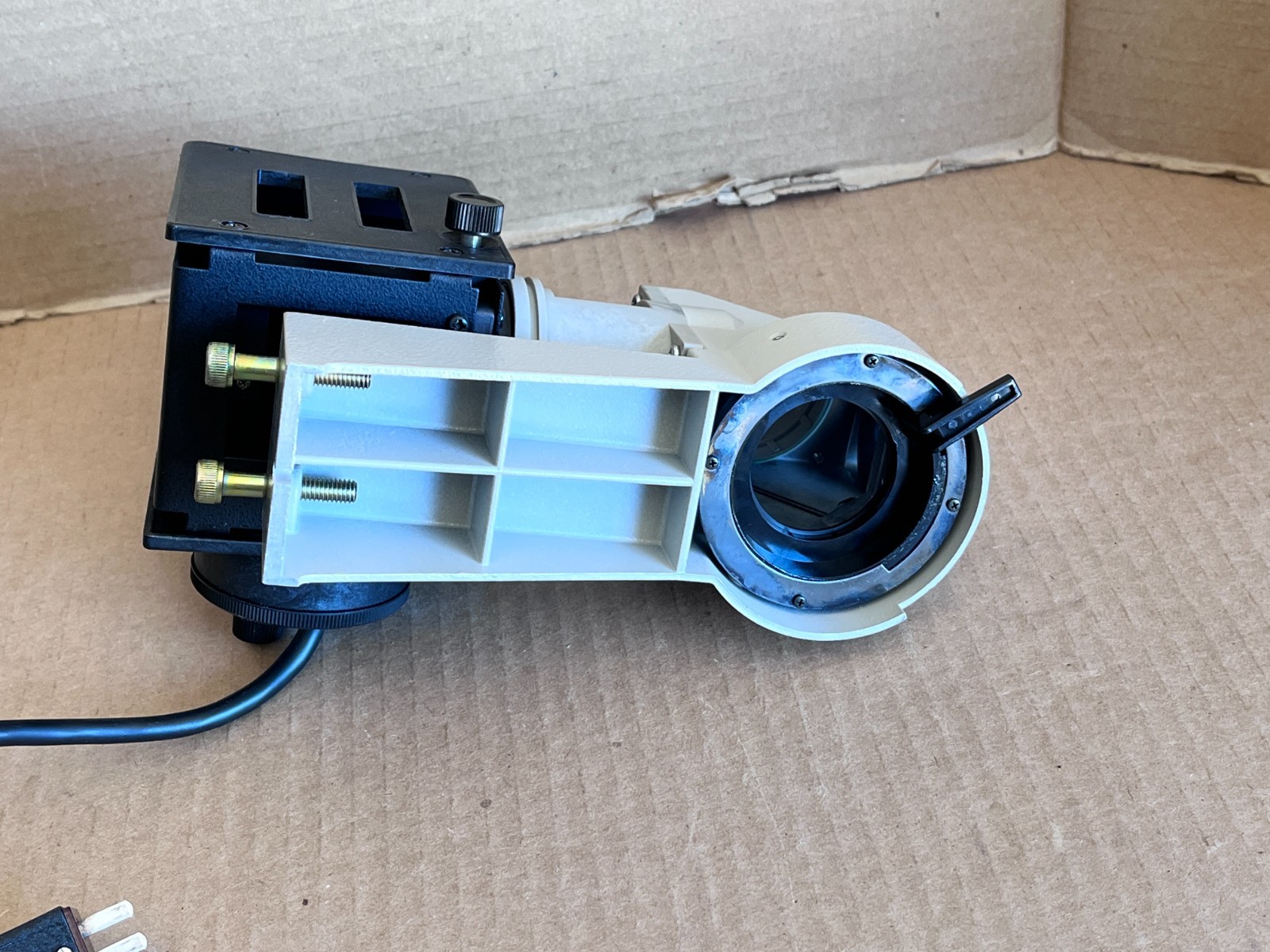 Nikon Diaphot Lamp House with Arm Microscope Lamphouse