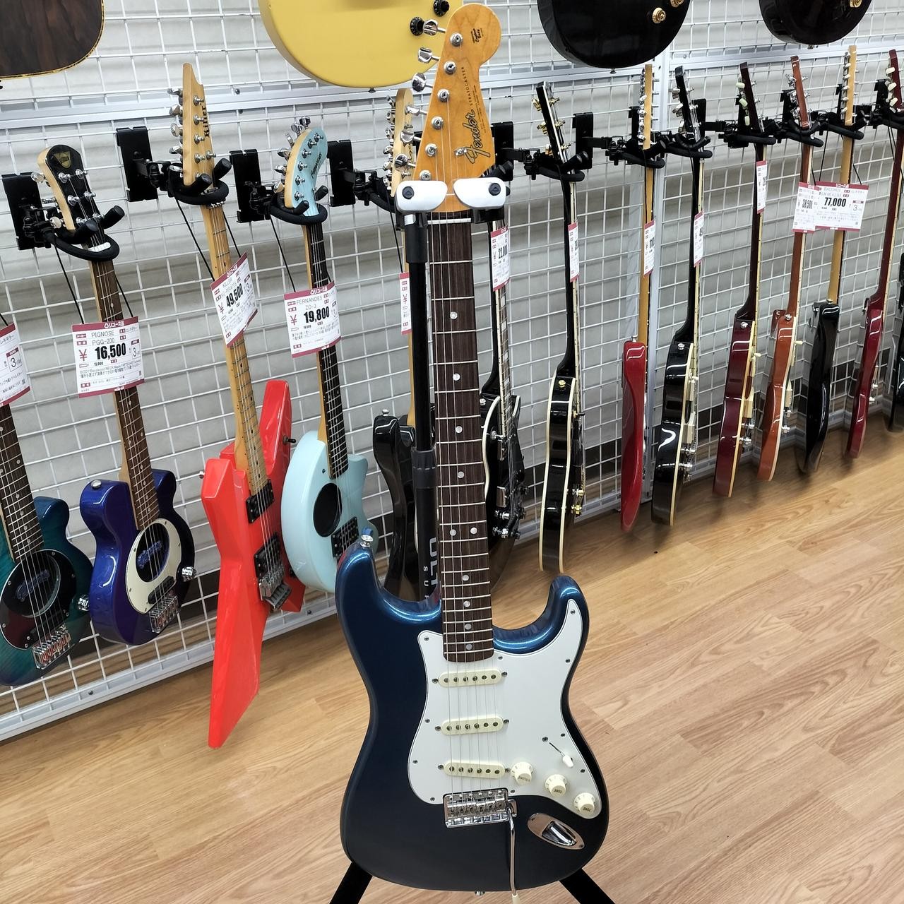FENDER TAKASHI KATO STRATOCASTER FENDER　TAKASHI KATO STR