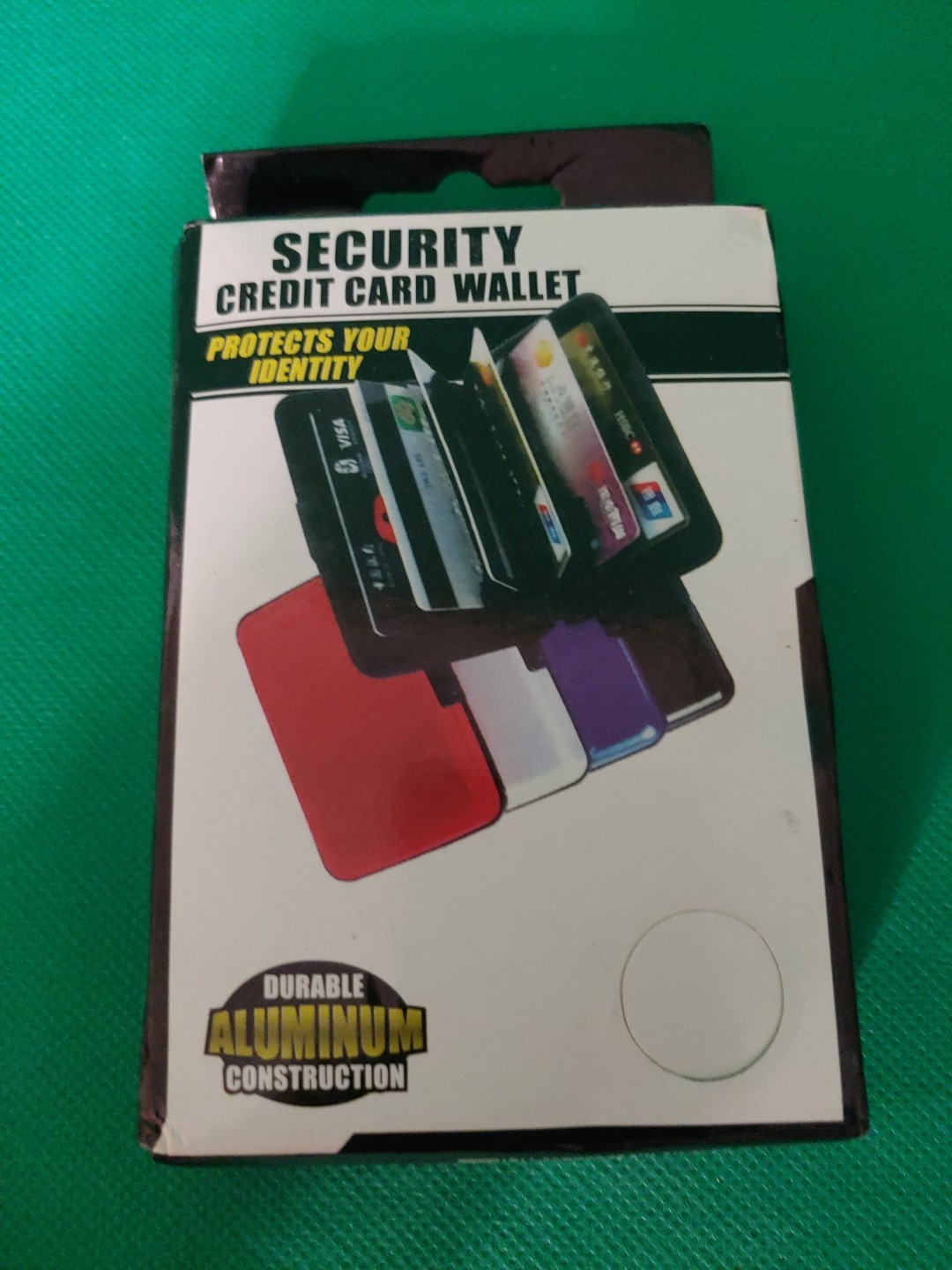 Security Credit Card Wallet Blocks RFID Scanning of Your Credit Cards and Debit