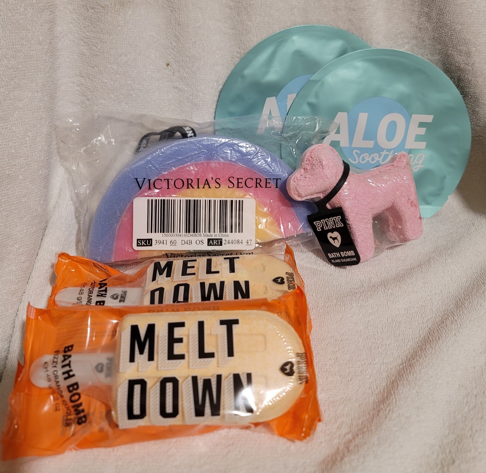 Victoria's Secret PINK Lot Of 3 Bath Bombs, 1 Rainbow Sponge & 2 Aloe Masks NEW