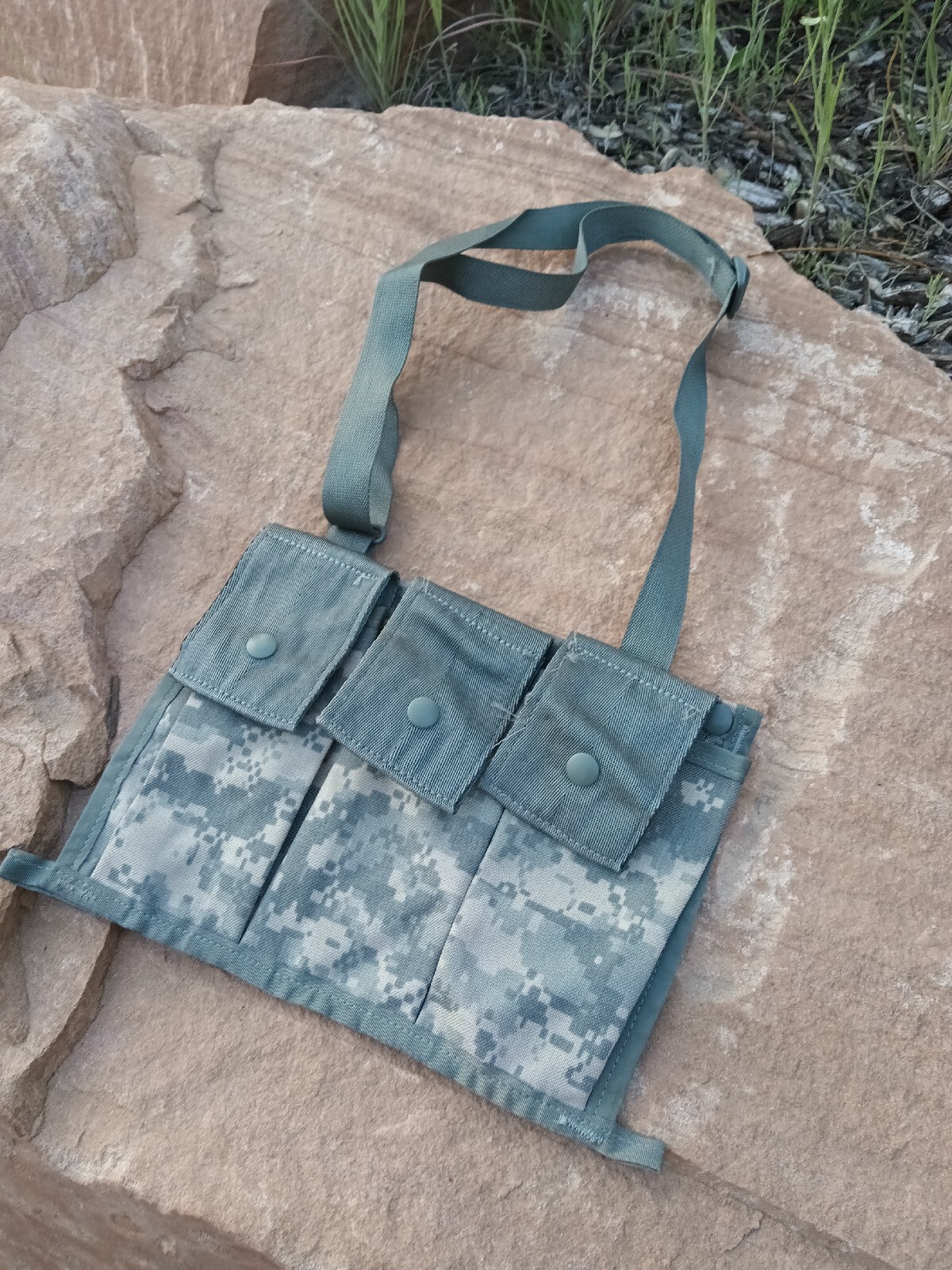 New USGI US Army MOLLE II 6 Mag Ammo Bandoleer Pouch ACU Digital Camo M 4