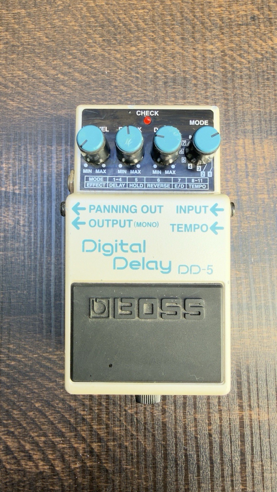 BOSS DD-5 Digital Delay Effect Pedal