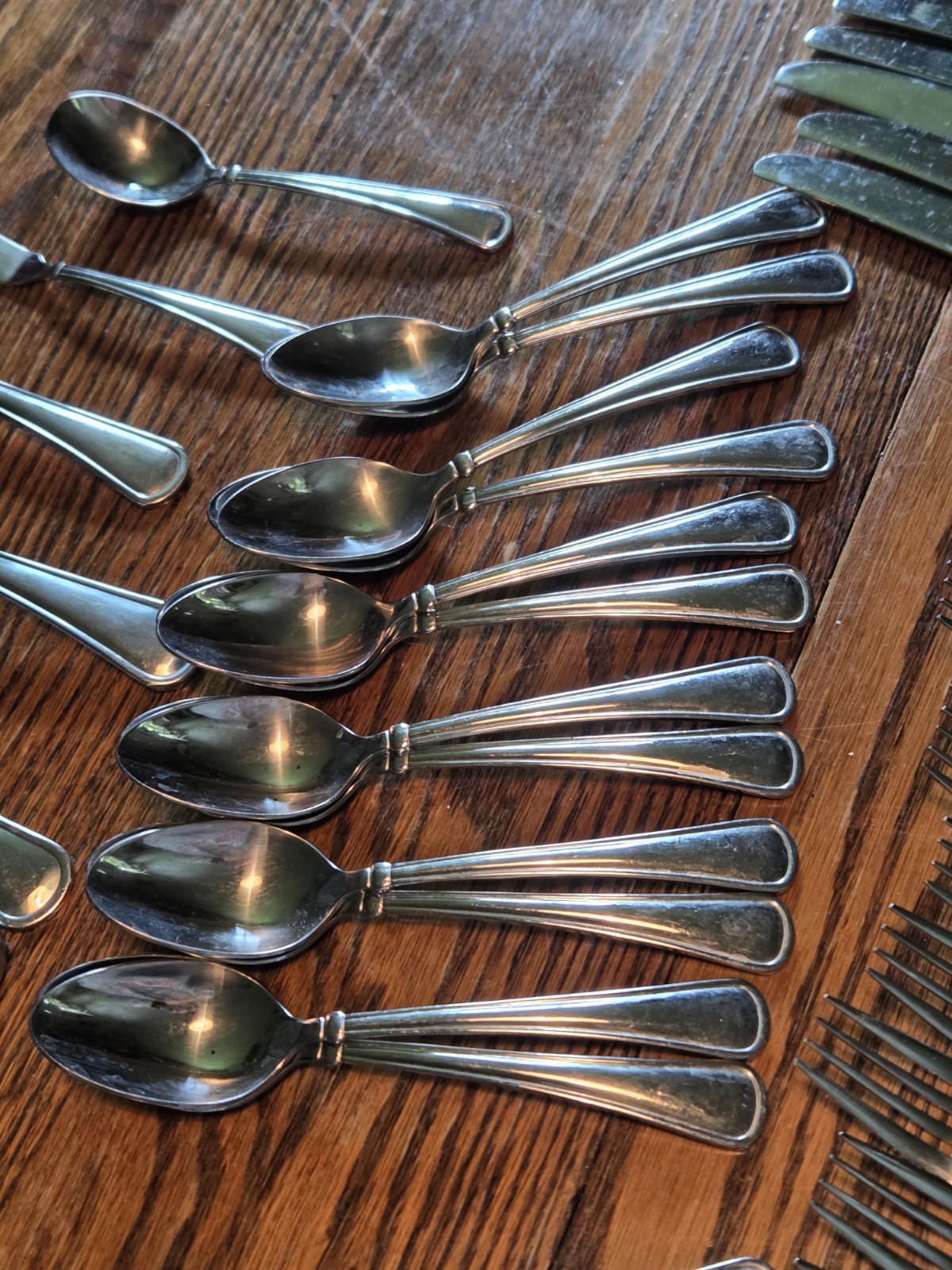 71 Pcs Reed & Barton MENDON Select 18/10 Stainless Flatware W/ Large Serving Pcs