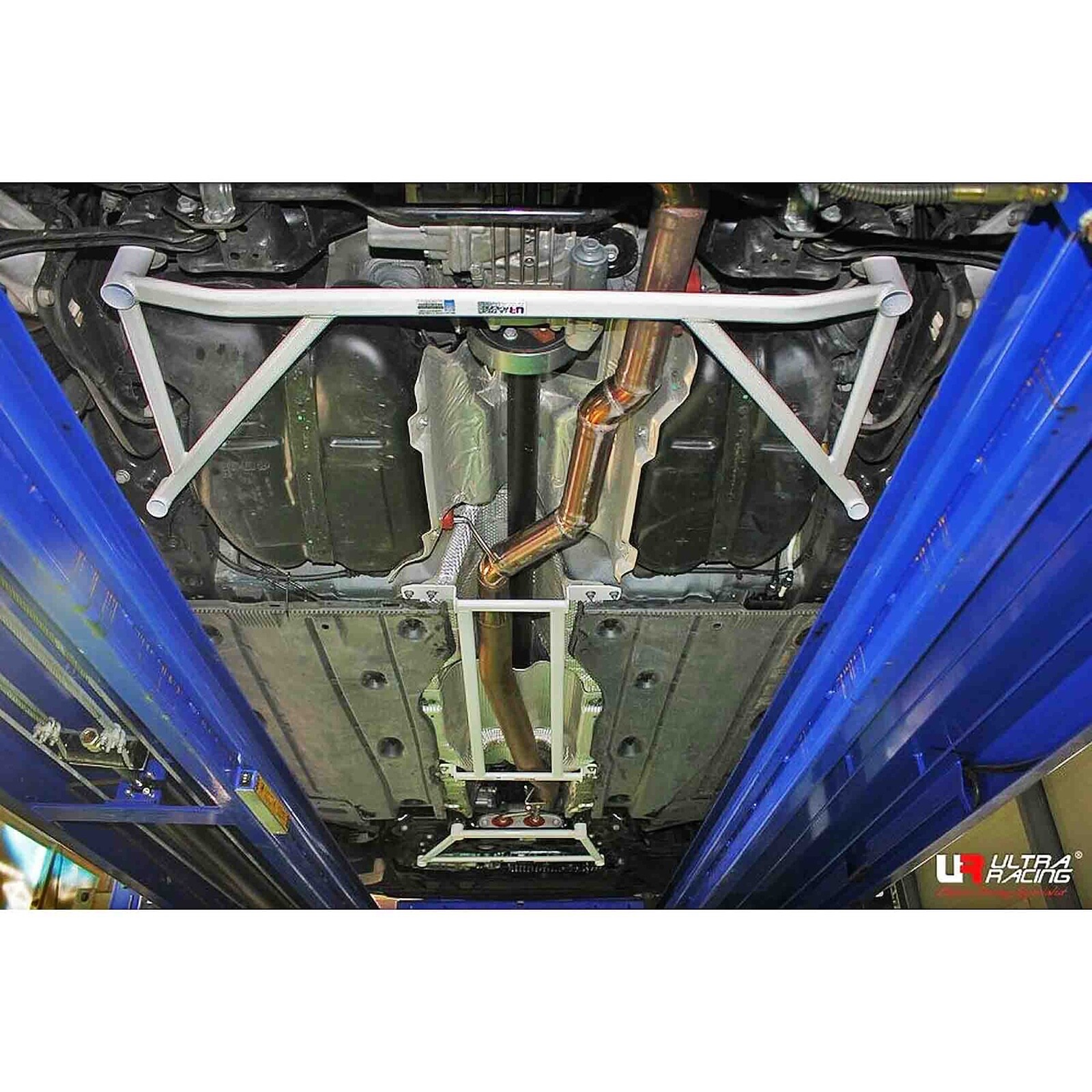VOLKSWAGEN GOLF-R MK7/7.5 '15-'21 ULTRA RACING 4 POINT REAR LOWER SUBFRAME BRACE