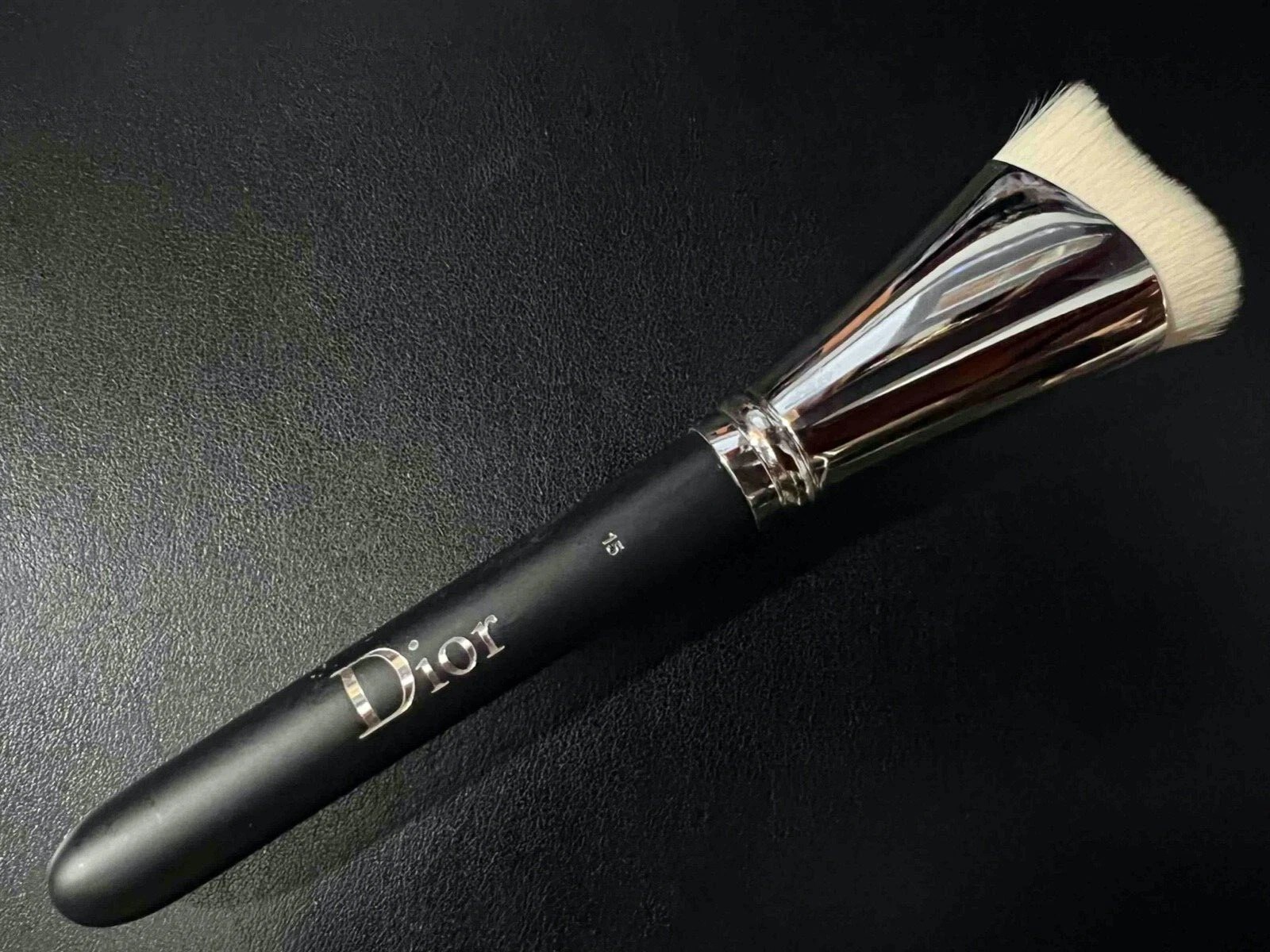Dior No 15 Contour Sculpting Makeup Brush Teardrop Shape New
