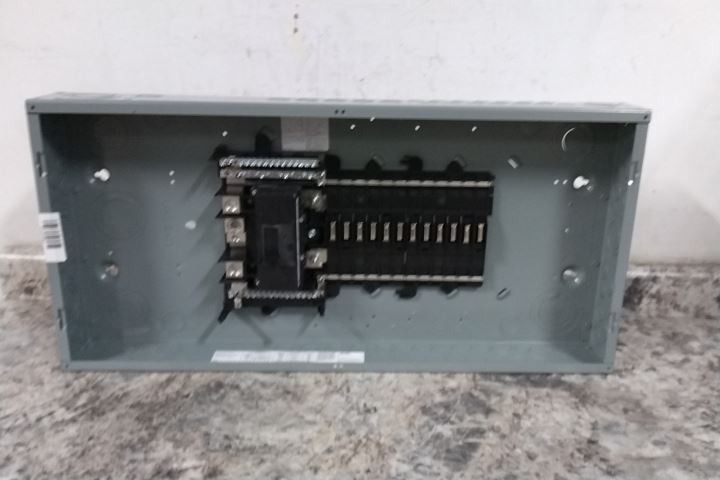 Square D QO124M200P 120/240VAC 200 Amps 24 Space Gray Load Center w/out Cover