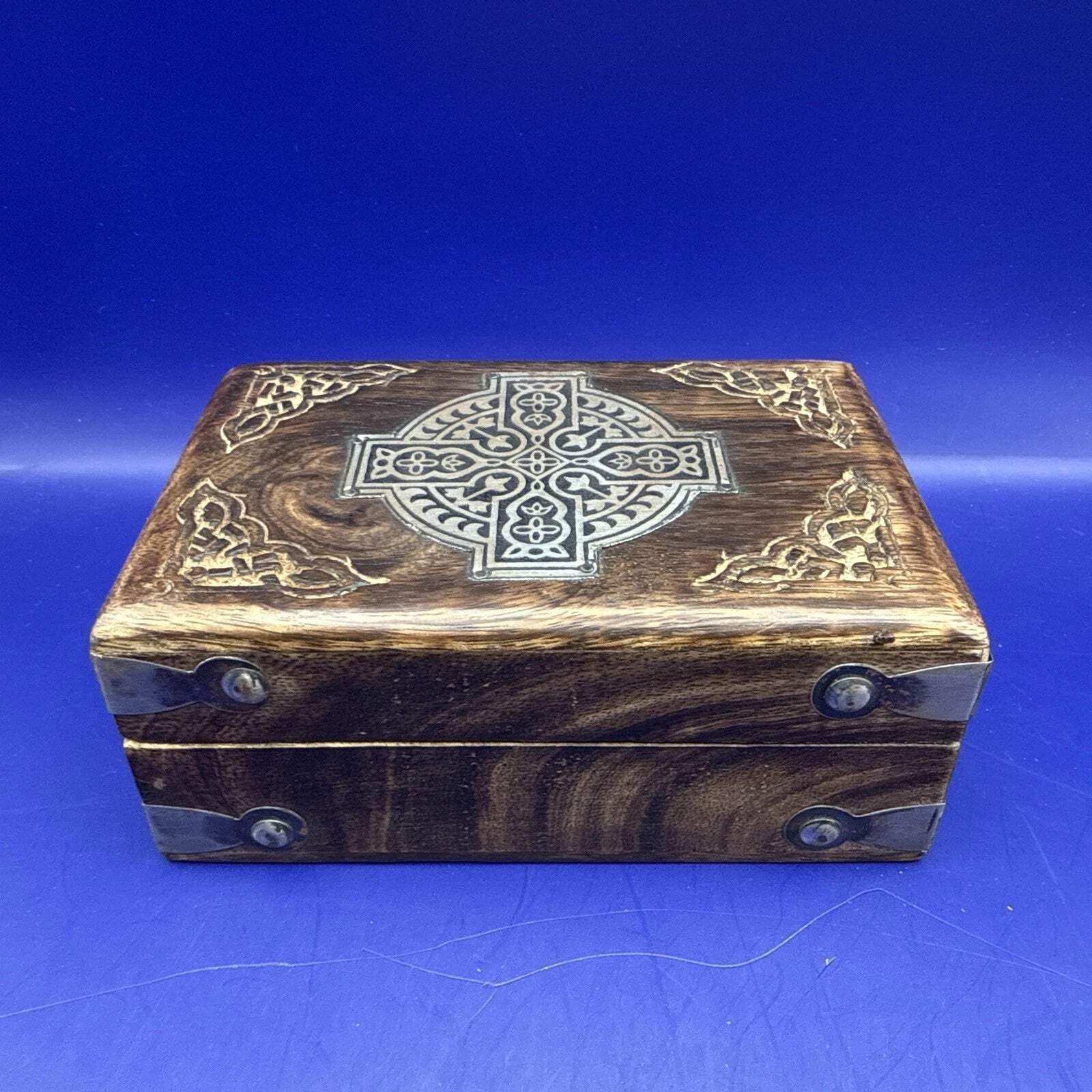 Celtic Hardwood Card Box by Viking Magic - Magnetic