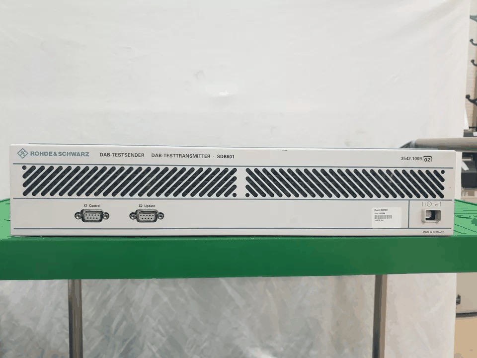 Rohde & Schwarz SDB601 DAB Test Transmitter Japan