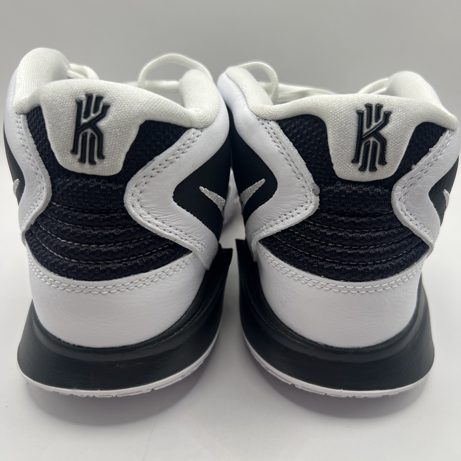Nike Kyrie Infinity TB Mens 9.5 Womens 11 Black White Men's Shoes DO9616-002
