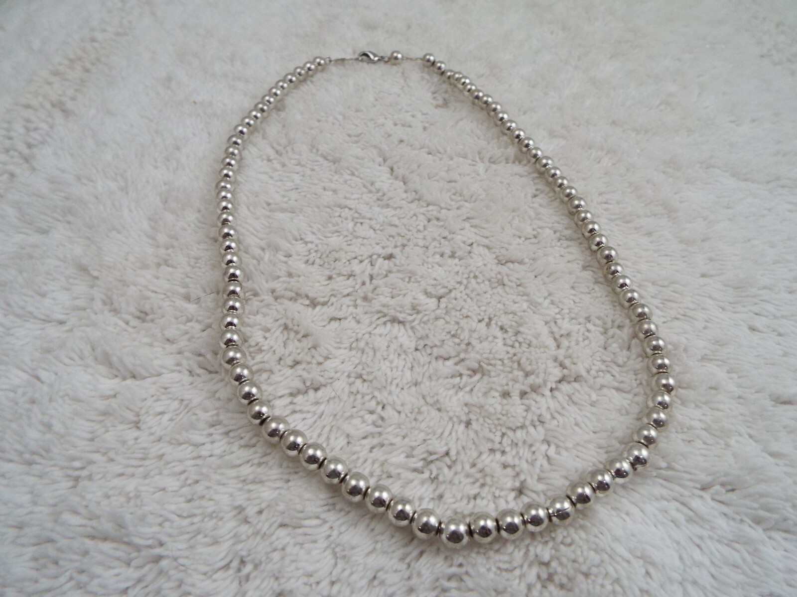 LIZ CLAIBORNE Silvertone Bead Chain Necklace (J36)