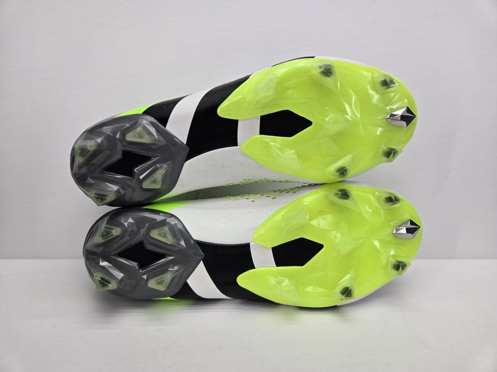 Adidas Predator Accuracy .1 Firm Ground Soccer Cleat GZ0035 Mens 8 Womens 9
