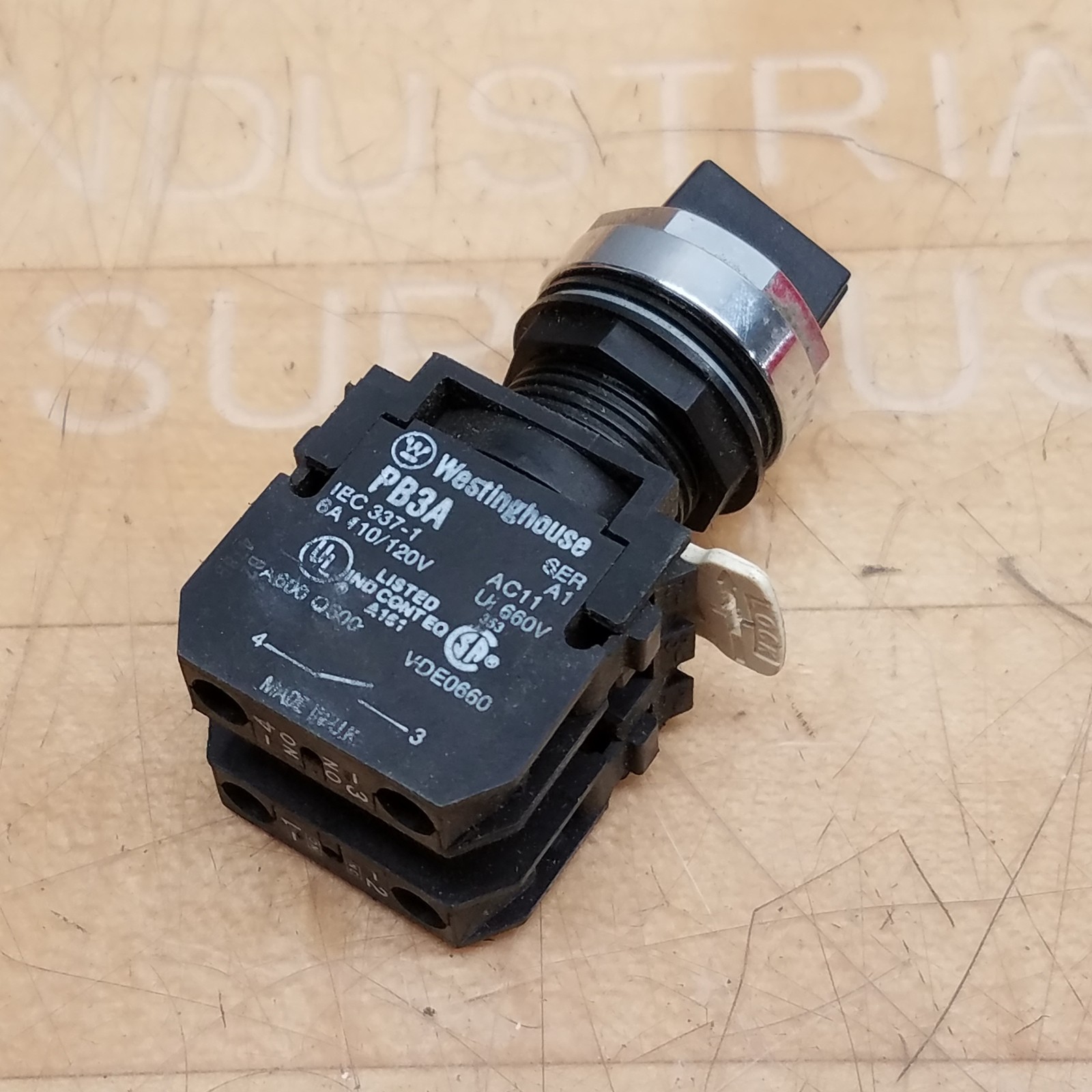 Westinghouse / Cutler Hammer E22X51A Selector Switch, 2 POS, Black - USED
