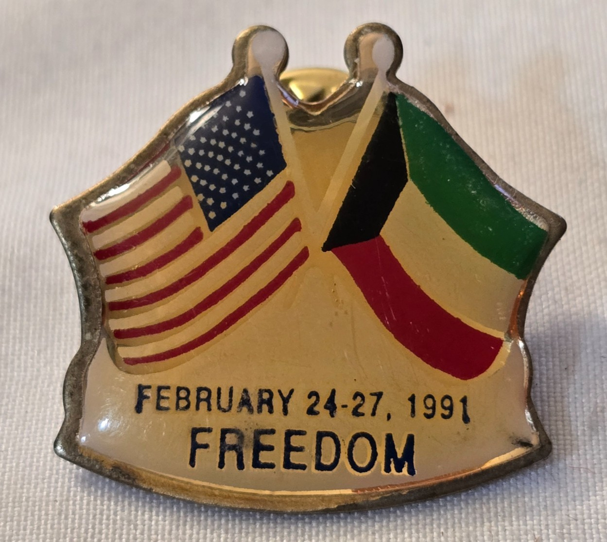 Desert Storm Kuwait Liberation 1991 US Flag Lapel Pin