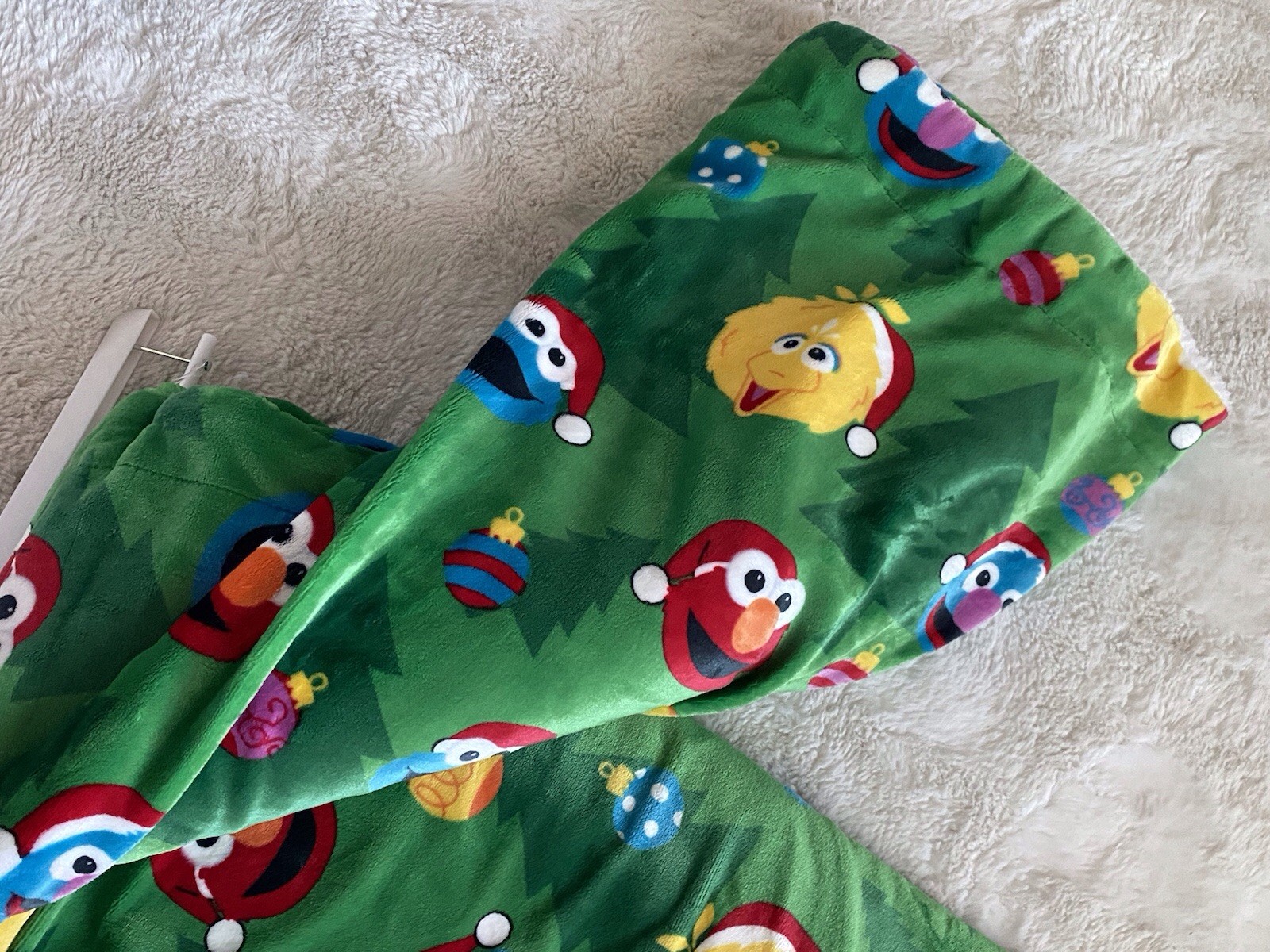Sesame Street Christmas W/Sherpa Throw Blanket Elmo Cookie Monster Big Bird NEW