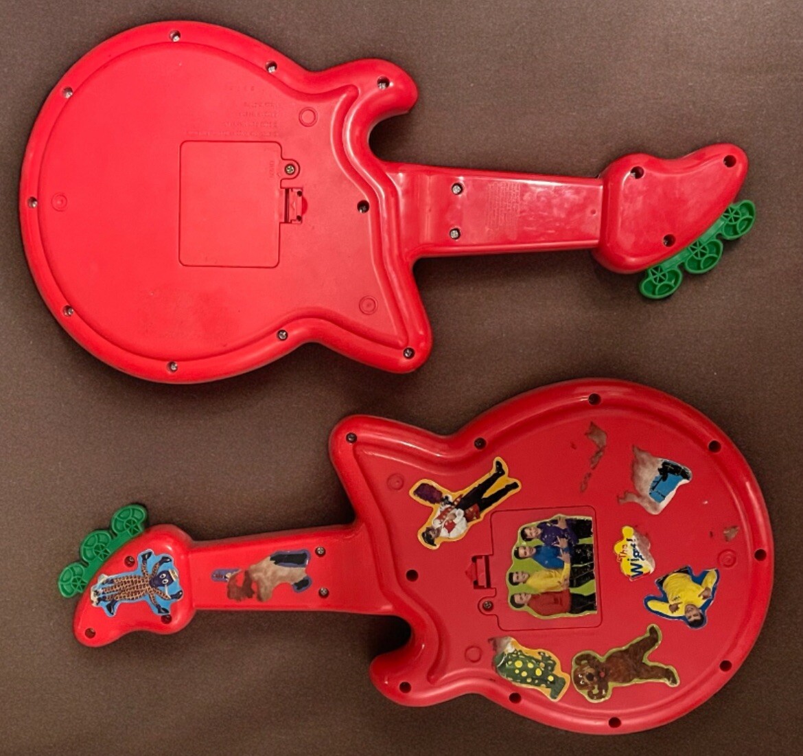 2 VTG 2003 Wiggles Guitar Musical Electronic Play Along Toy WORKS Spin Master