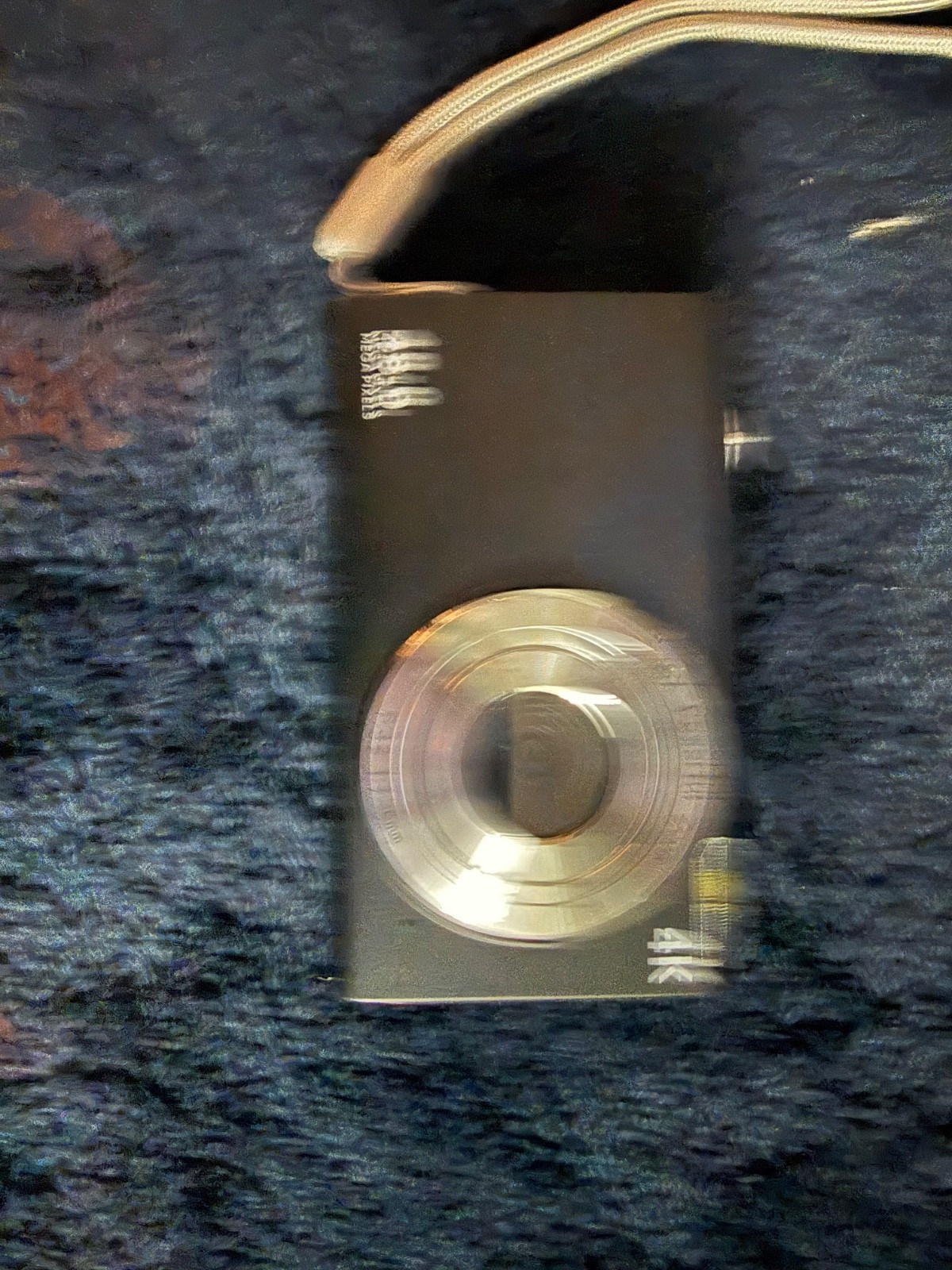 This item is the Lecnippy 4K Autofocus Vlogging/Digital Camera.