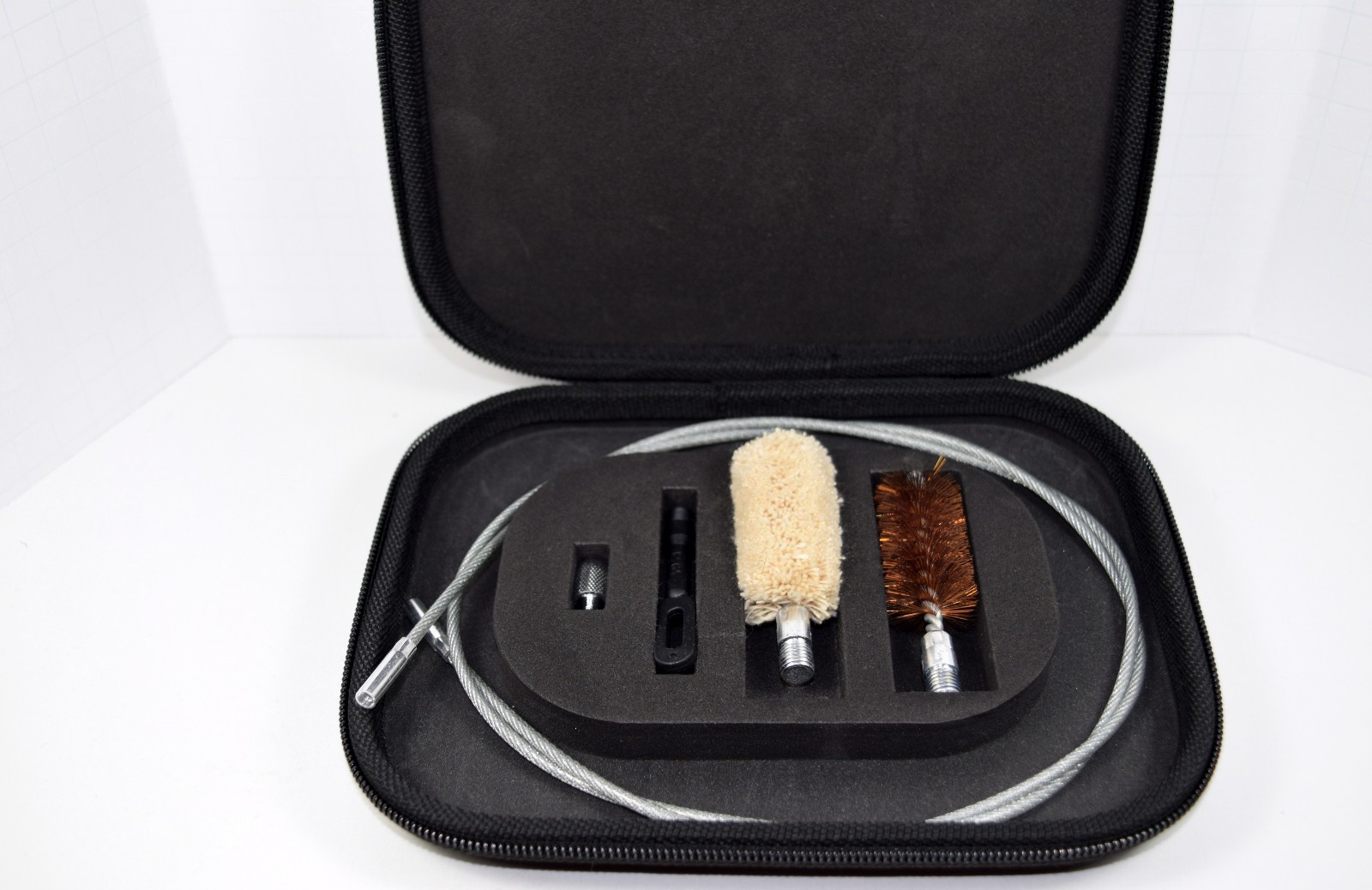12 ga Shotgun Universal Pull Through Cleaning Kit W/Free Carrying Case
