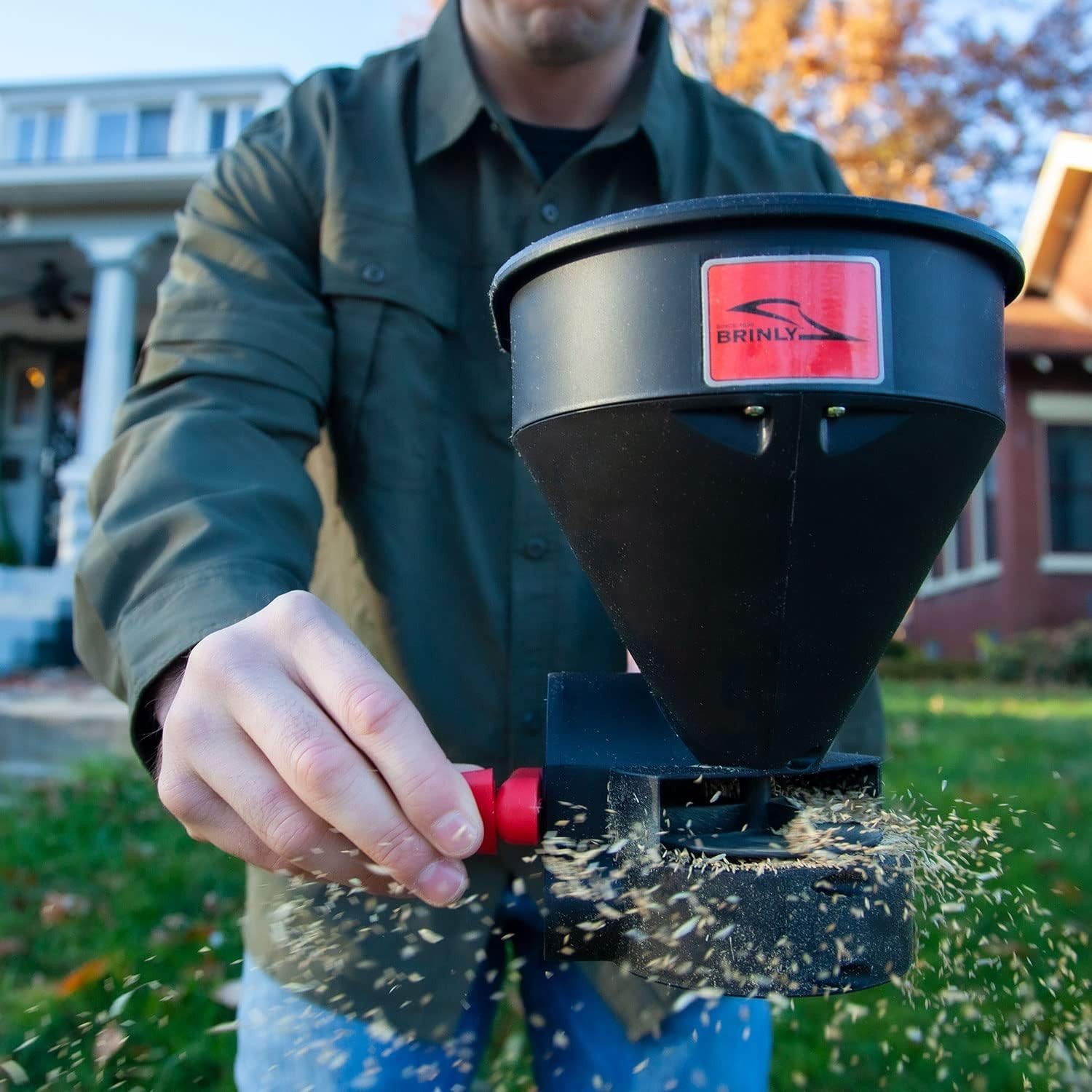 Durable 5lb Handheld Spreader with Ergonomic Handle for Lawn & Garden Use
