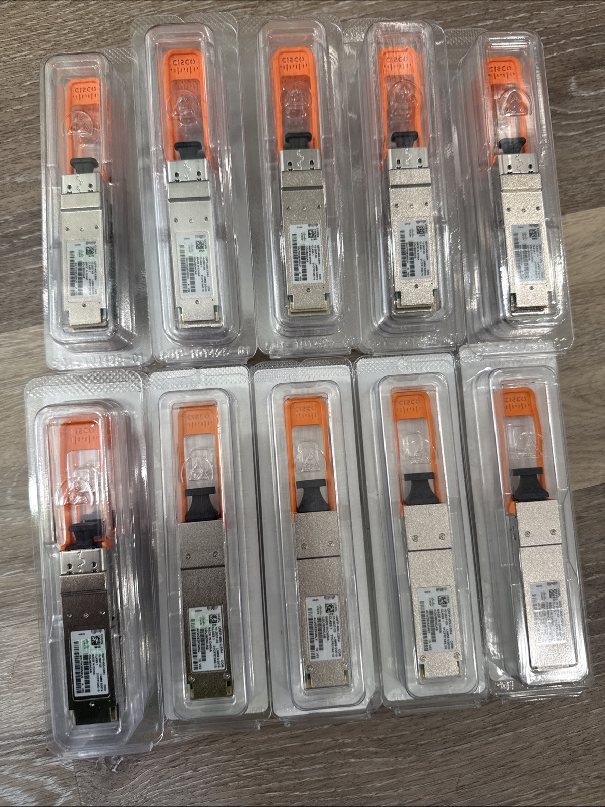 Cisco QSFP-40G-CSR4 *Brand New Sealed*