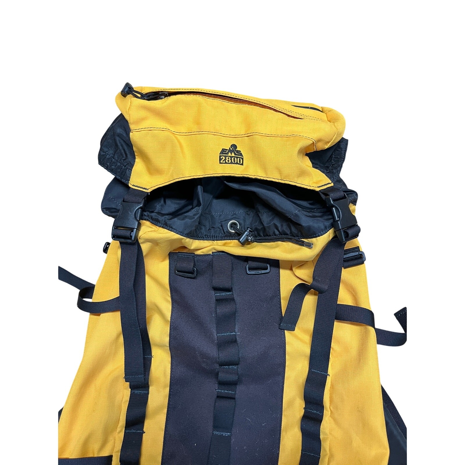EMS Eastern Mountain Sports 2800 Frameless Hiking Backpack