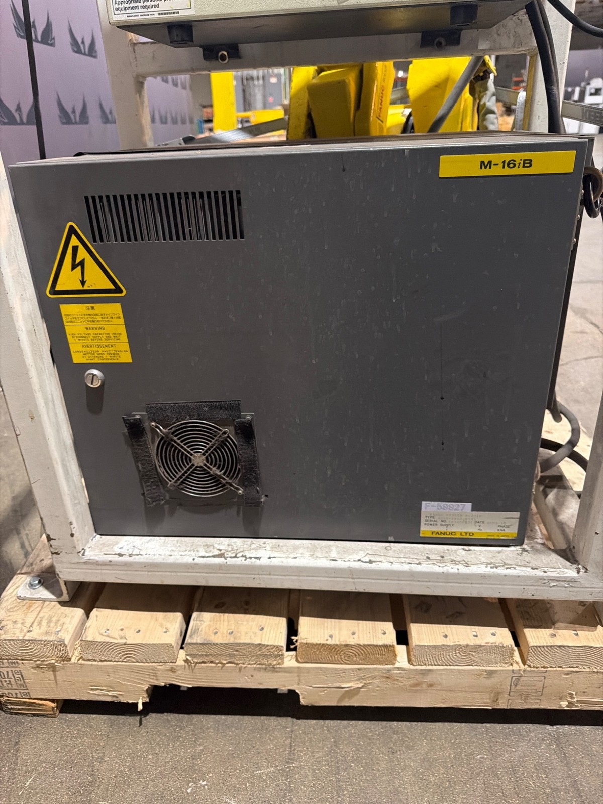 FANUC M‑16iB/20 Complete w/ R‑J3iB Controller USED