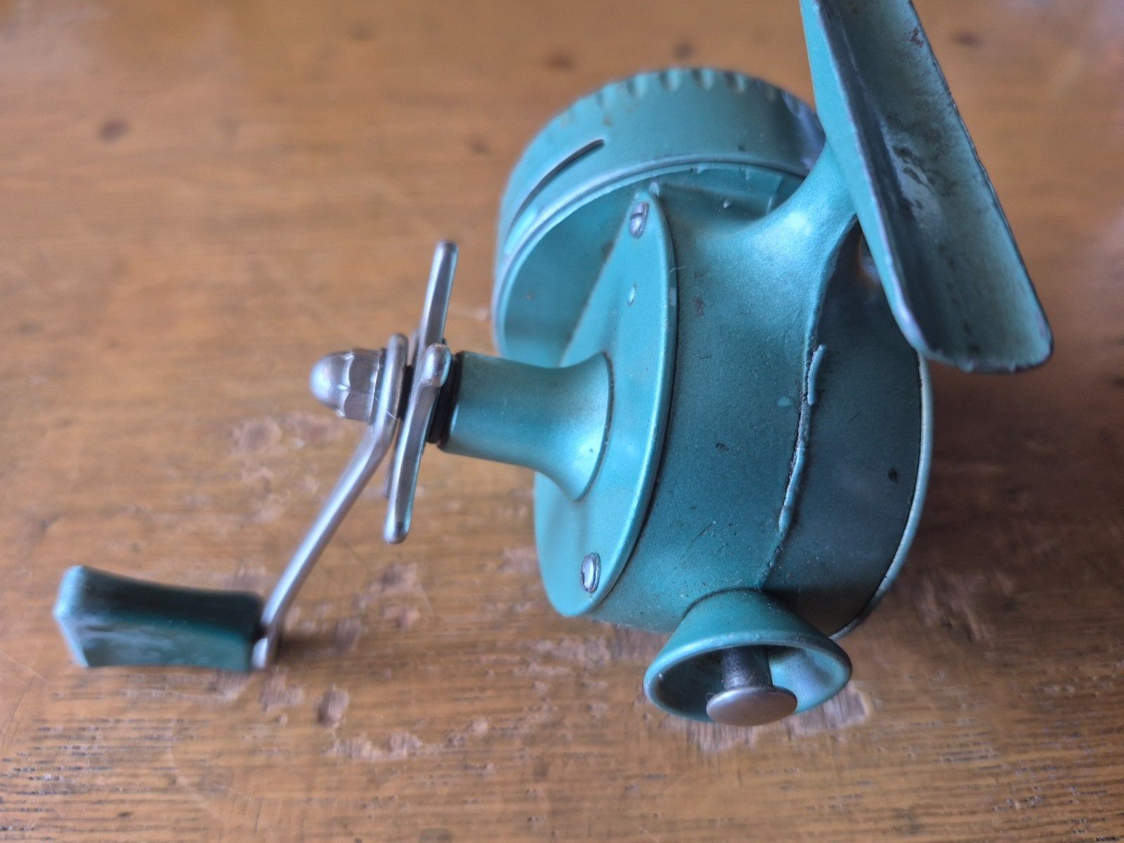 Vintage ( Rare Model) Southbend- Spin 23 Reel Working from 1959 push button usa