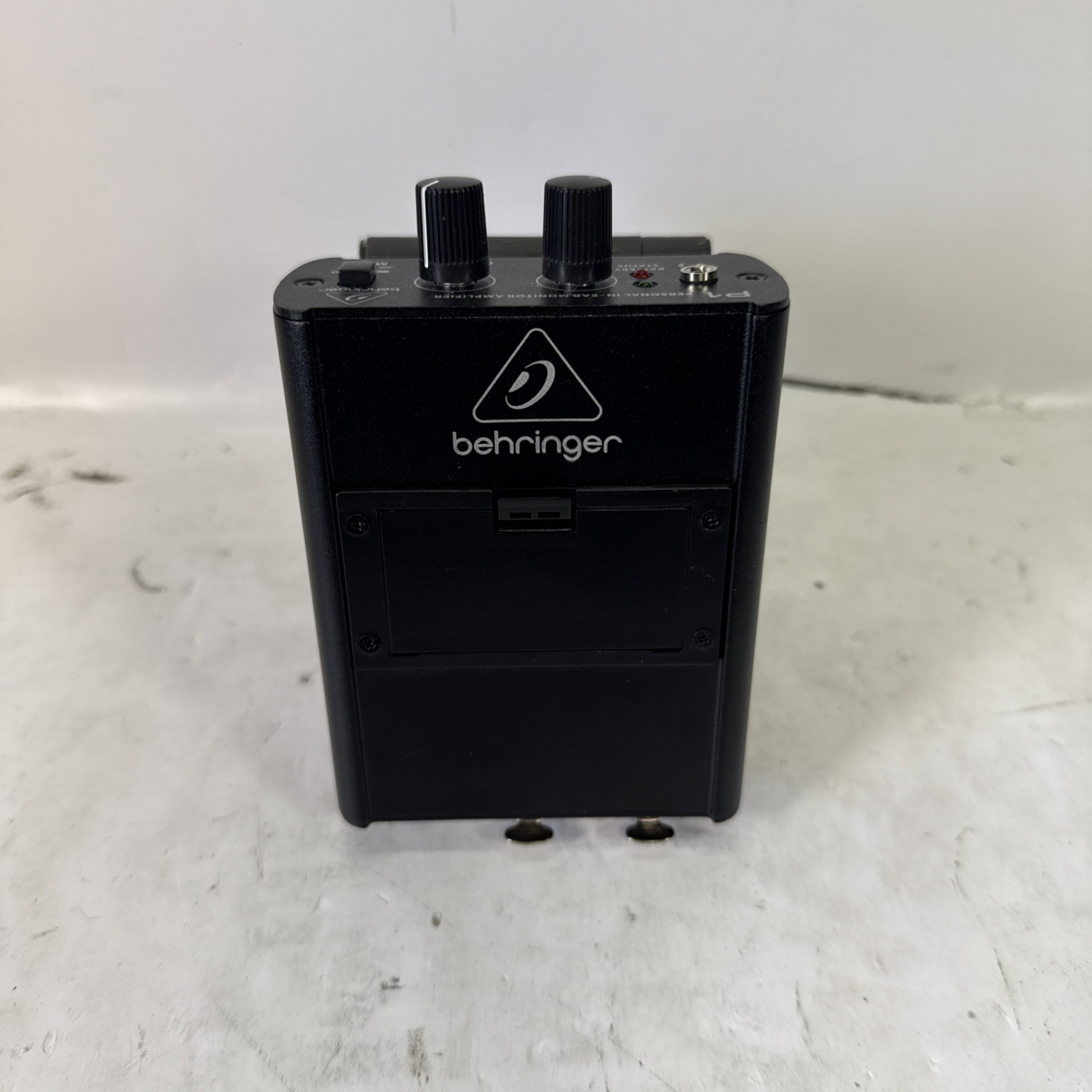 Behringer P1 2-Channel Balanced In-Ear Monitor Amp XLR In Headphone Out