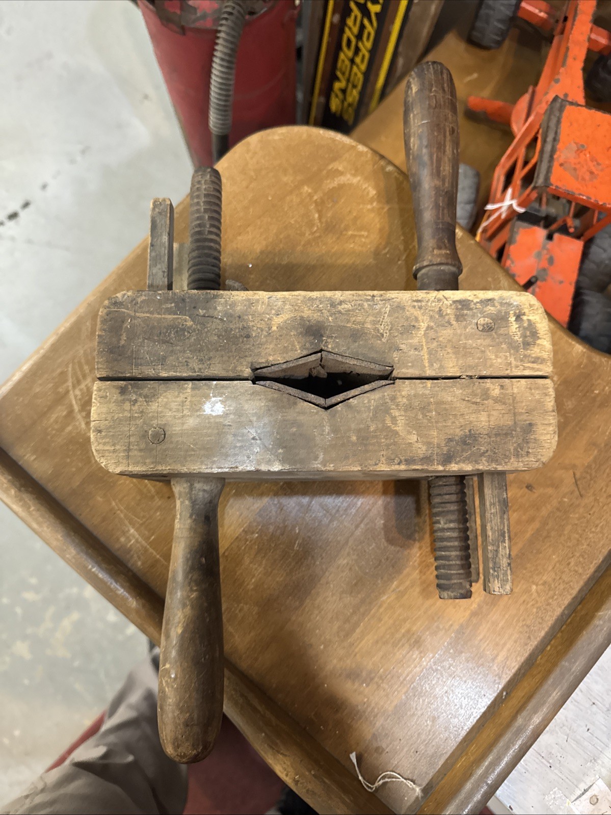 wooden dowel-making plane "witchet" or "widget"