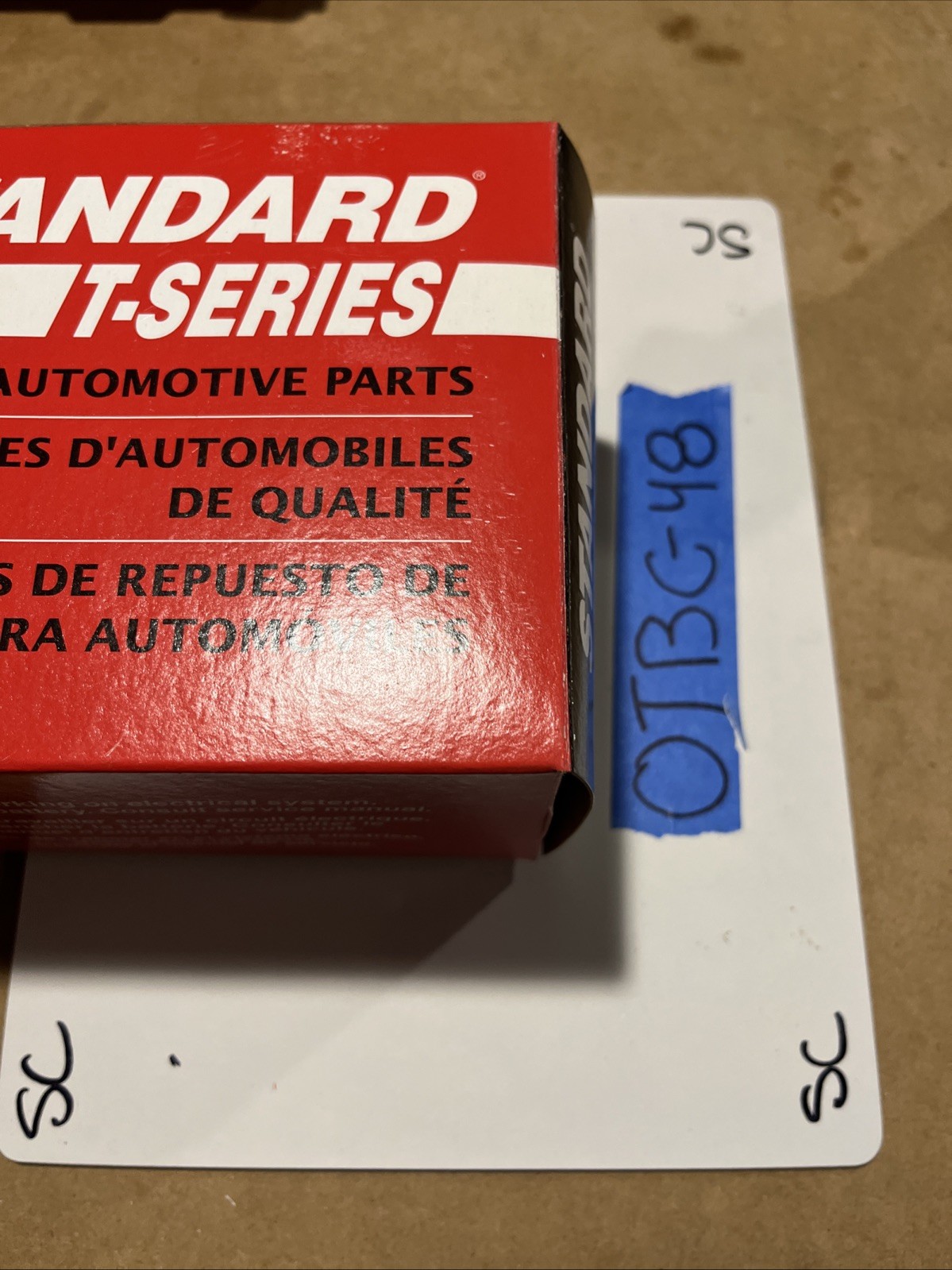 Standard T-Series Distributor Cap DR-450T for Ford Dodge Chrysler Vehicles