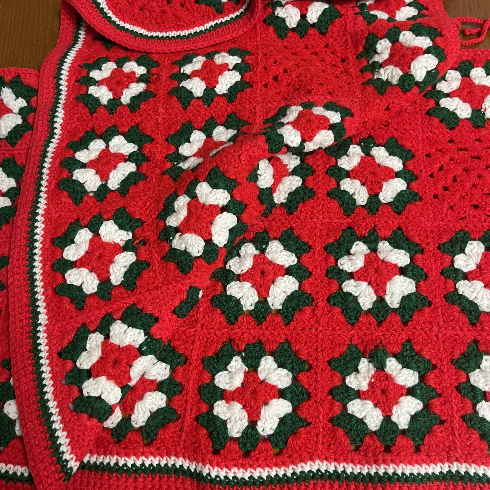 Vintage Handmade Crochet Christmas Tree Skirt Afghan Granny Square Holiday Decor