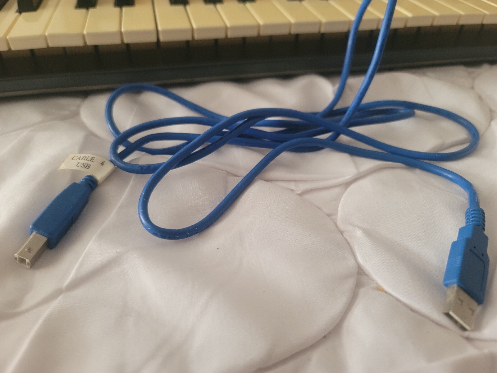 M-Audio Oxygen 49 (3rd Gen) MIDI Controller Keyboard-Missing Four Plastic Knobs