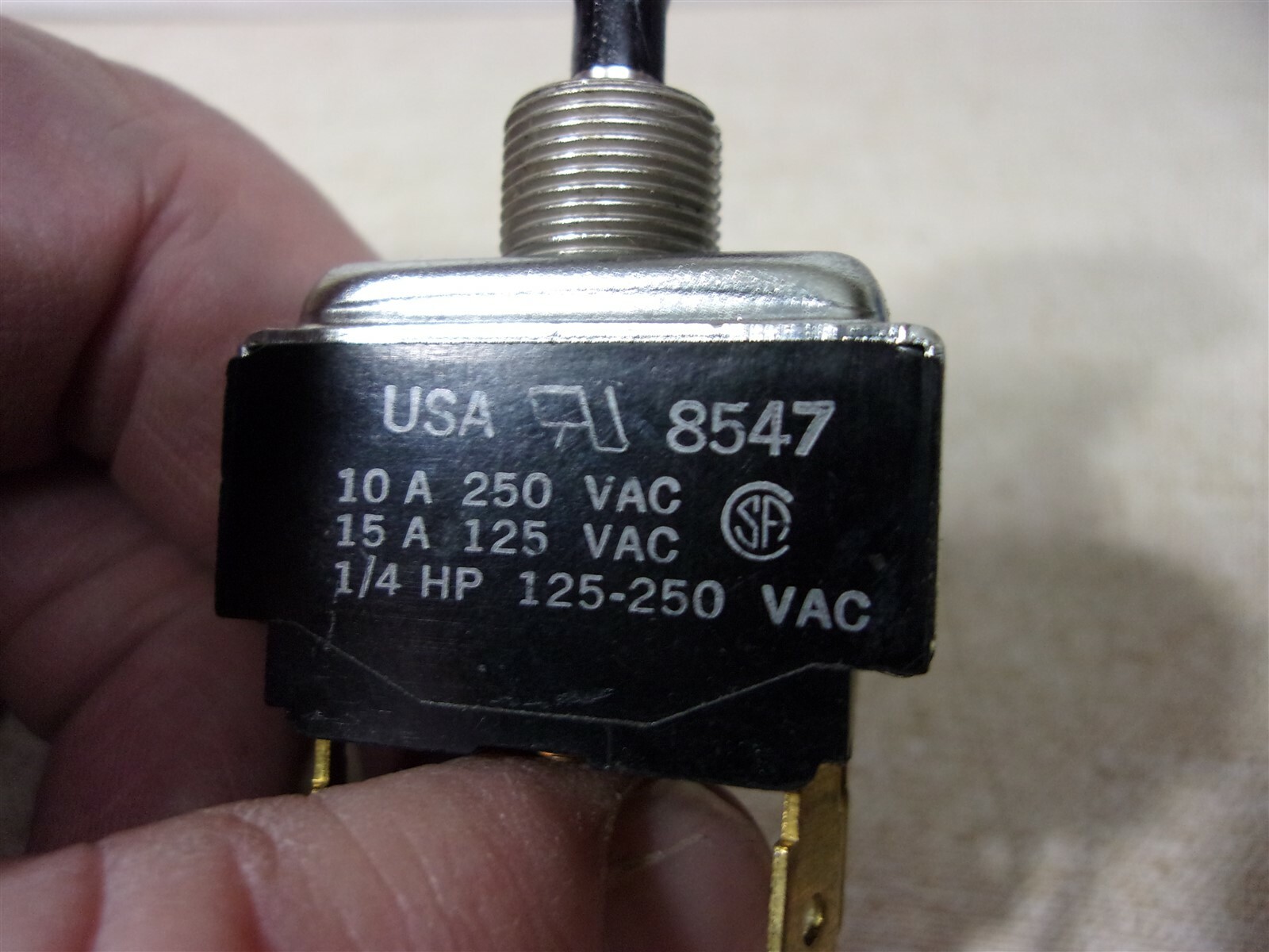 NEW Cutler Hammer 8946K20 Toggle Switch *FREE SHIPPING*