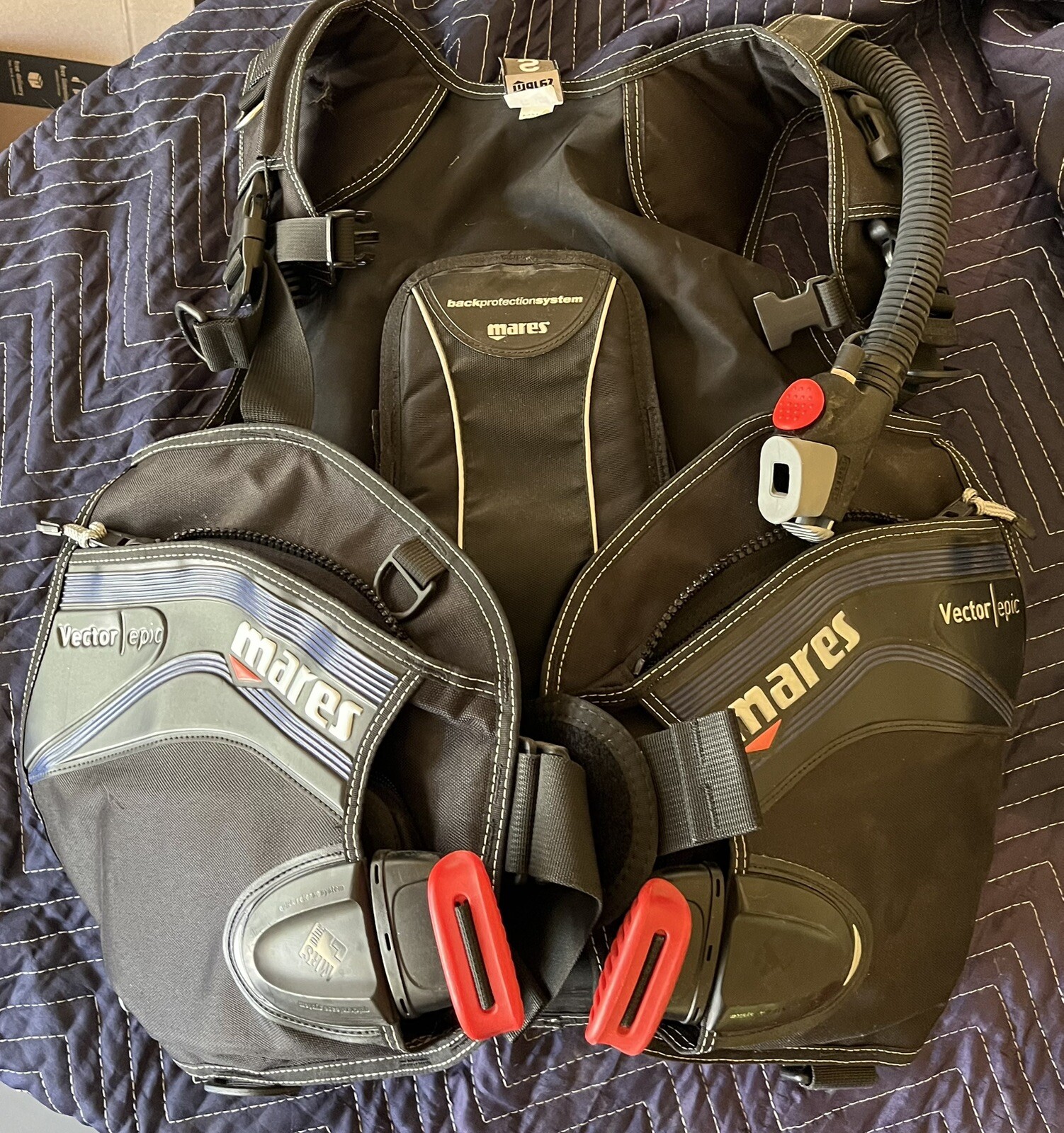 MARES BLACKA ND BLUE VECTOR/ EPIC SCUBA DIVING WEIGHT VEST SIZE: Adult Small
