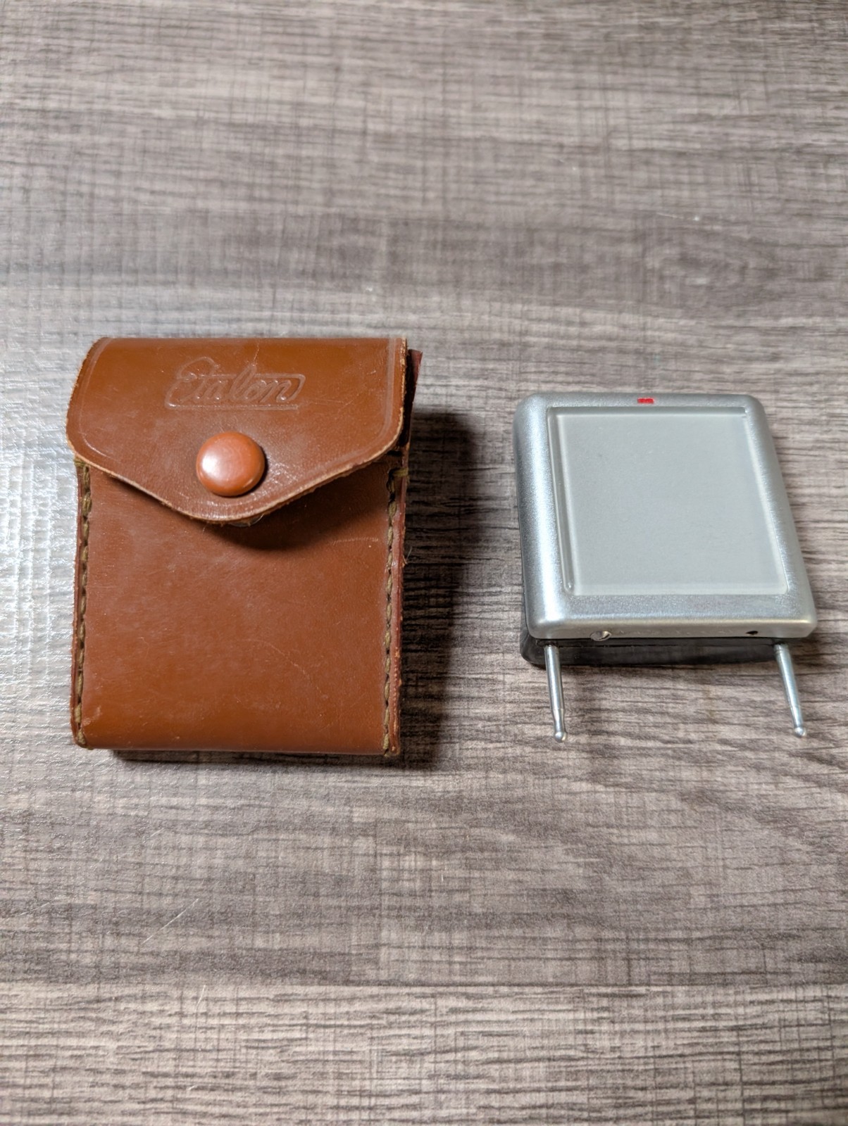 Eaton Camera Flash Made in Japan w/ Leather Case Photography Accessory (#304)