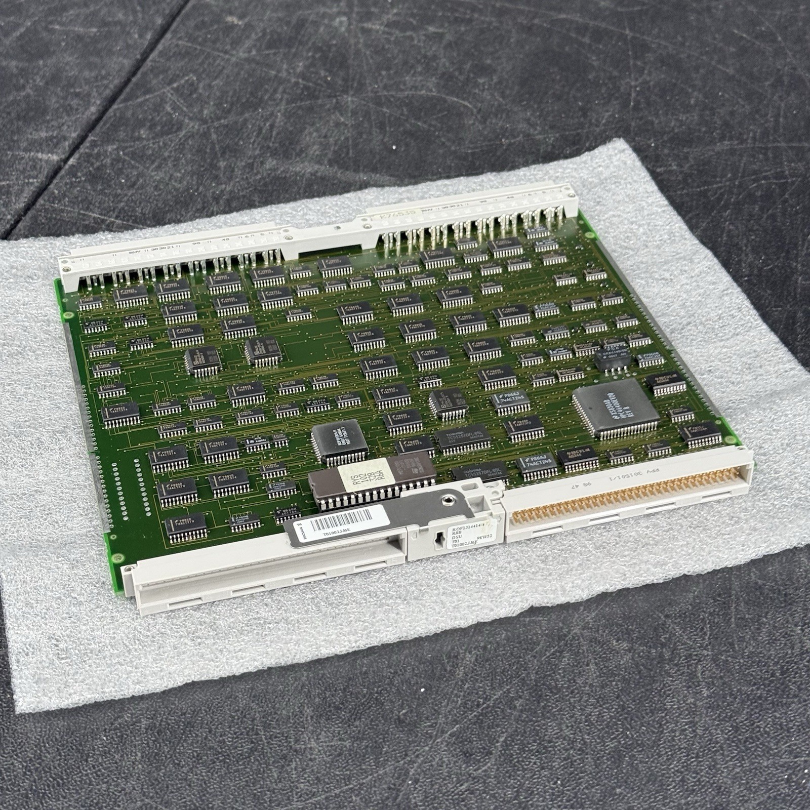 Ericsson DSU ROF 131 4414/4 R8B , Distributed Switch Unit Card DSU ROF1314414/4