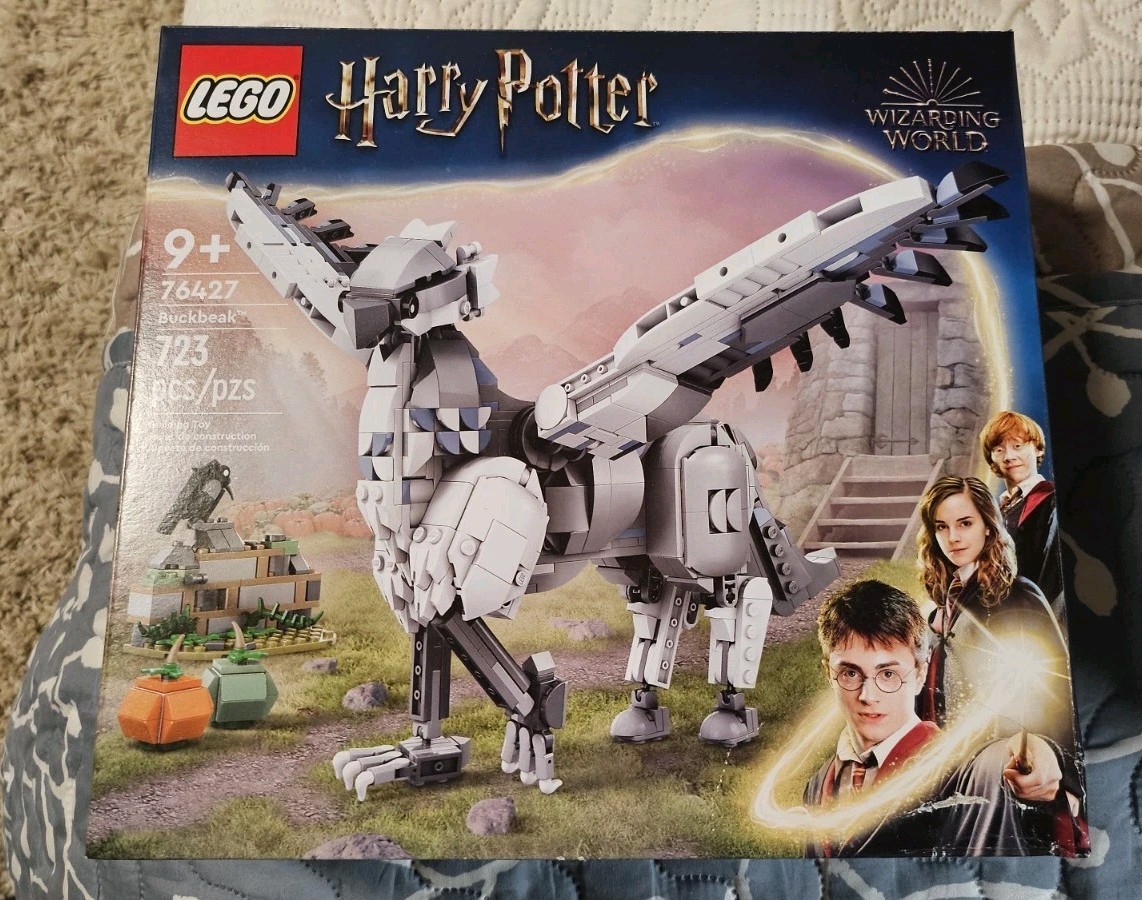 LEGO Harry Potter Buckbeak NEW Hippogriff Building Toy 76427 Corner Damage