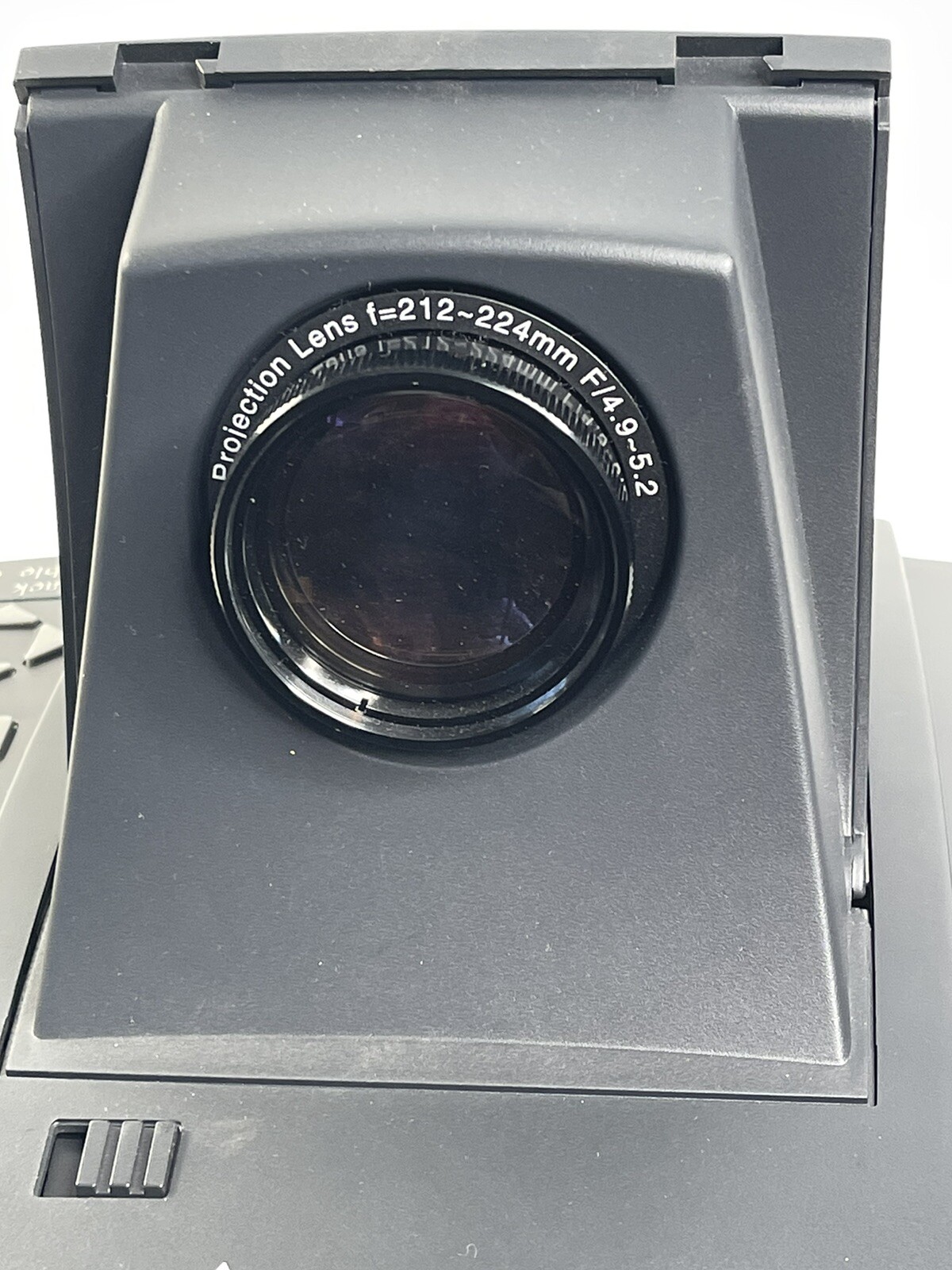 CTX EzPro 550 LCD Projector. Untested Powers On