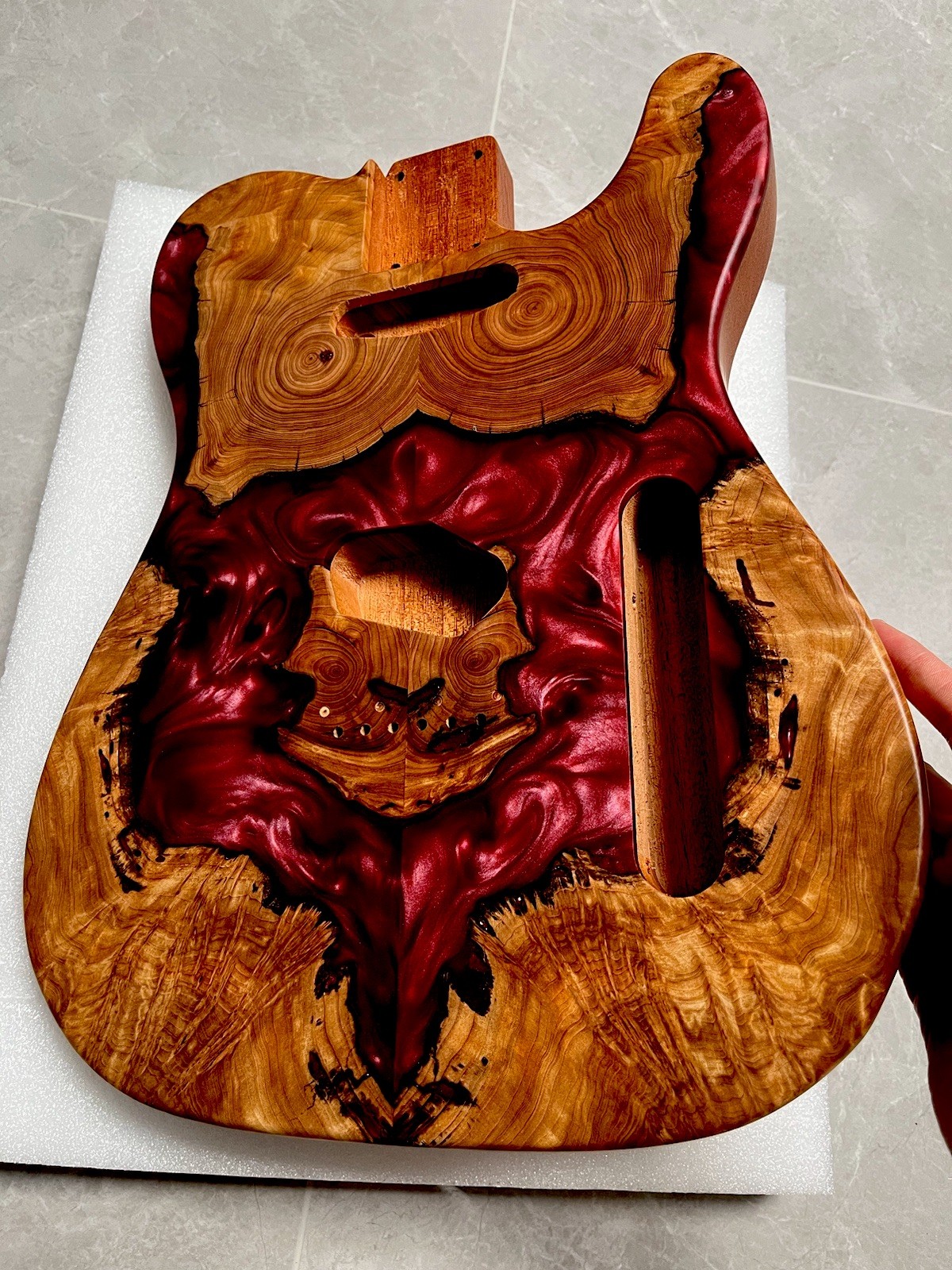 AAAAA Handcrafted Resin Mahogany Guitar Body Premium Pearlescent Red Burl Wood