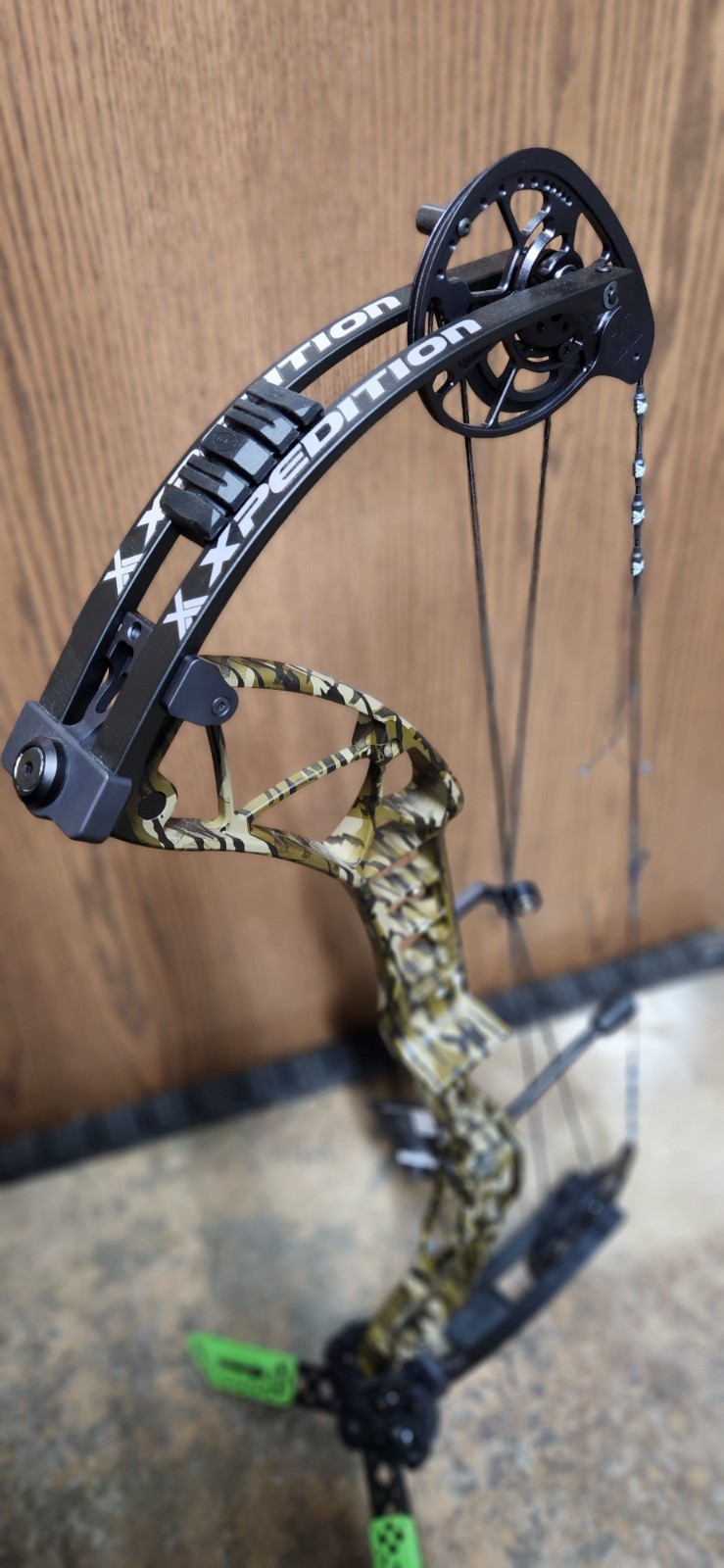 NEW w/TAGS Xpedition Reflexion 32 RH 70lb MOSSY OAK BOTTOMLAND 24.5-30" draw