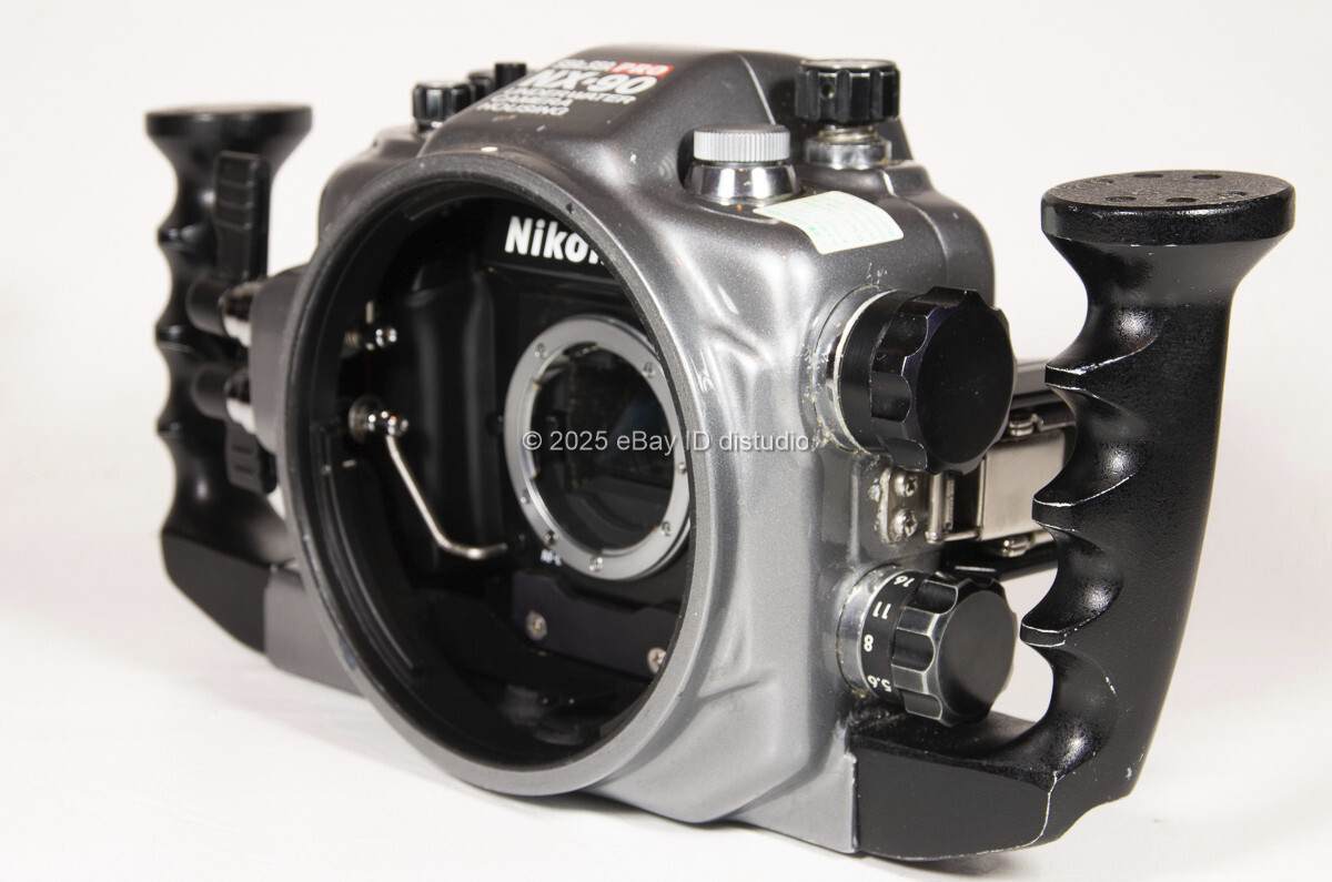 Sea & Sea Pro NX-90 Housing for Nikon N90s with Nikon N90s Body