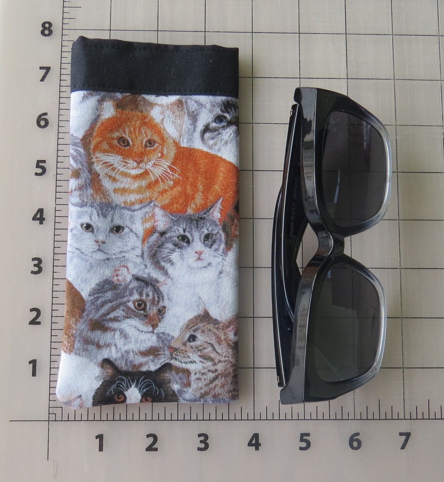 Cat Theme All Over Pattern Fabric Eye/Sun Glass Case